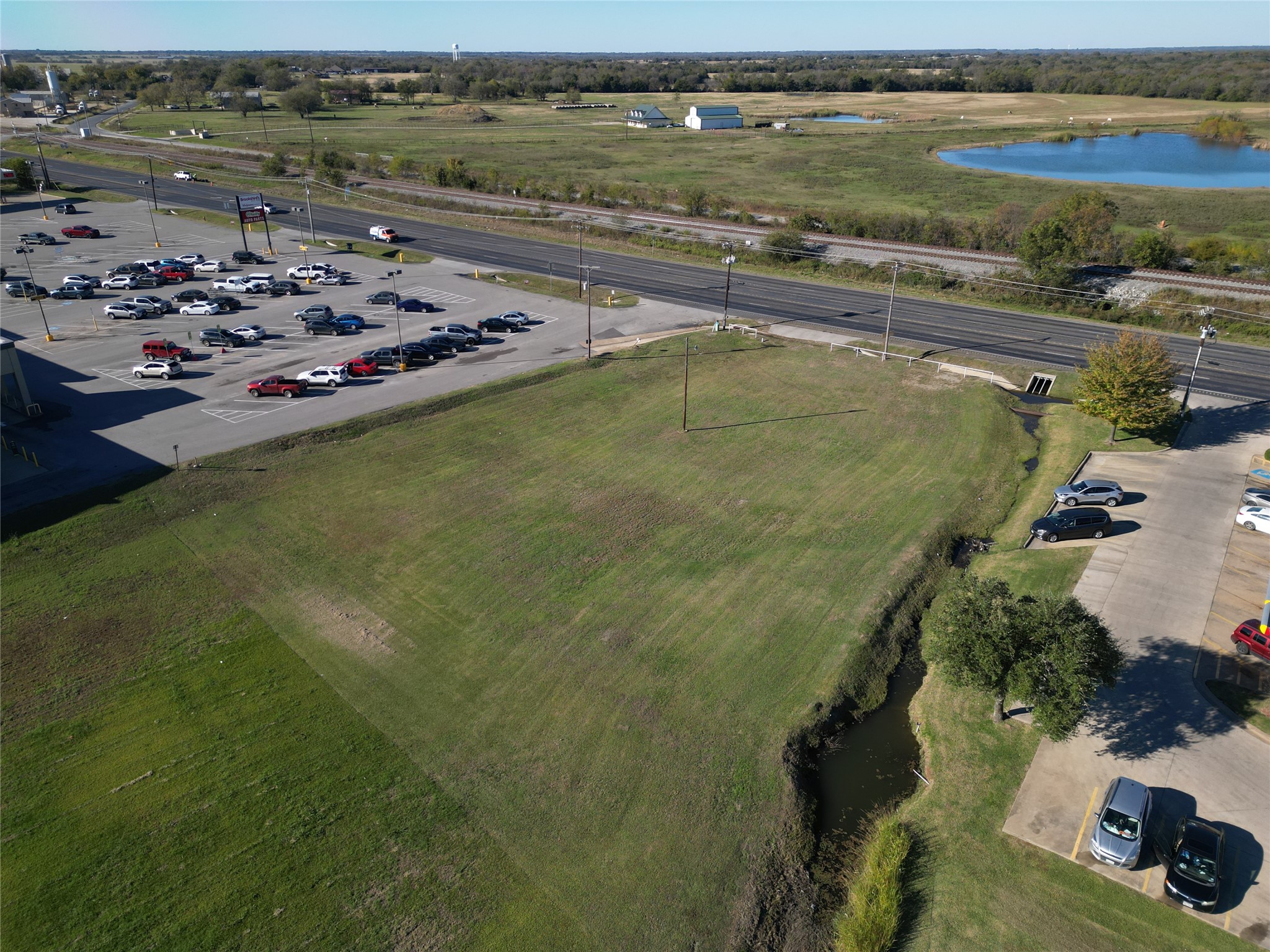 909 E Commerce Street