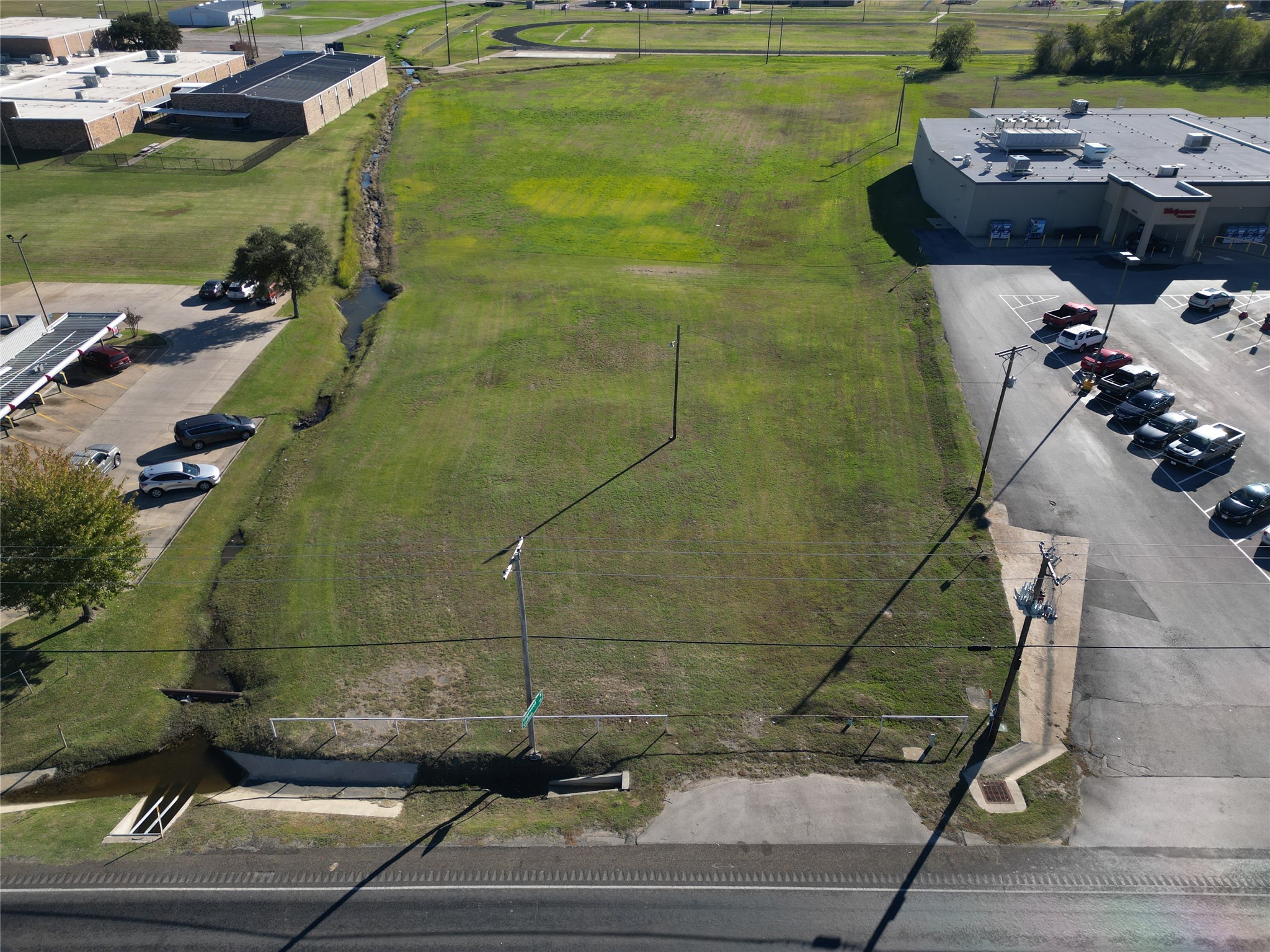 909 E Commerce Street