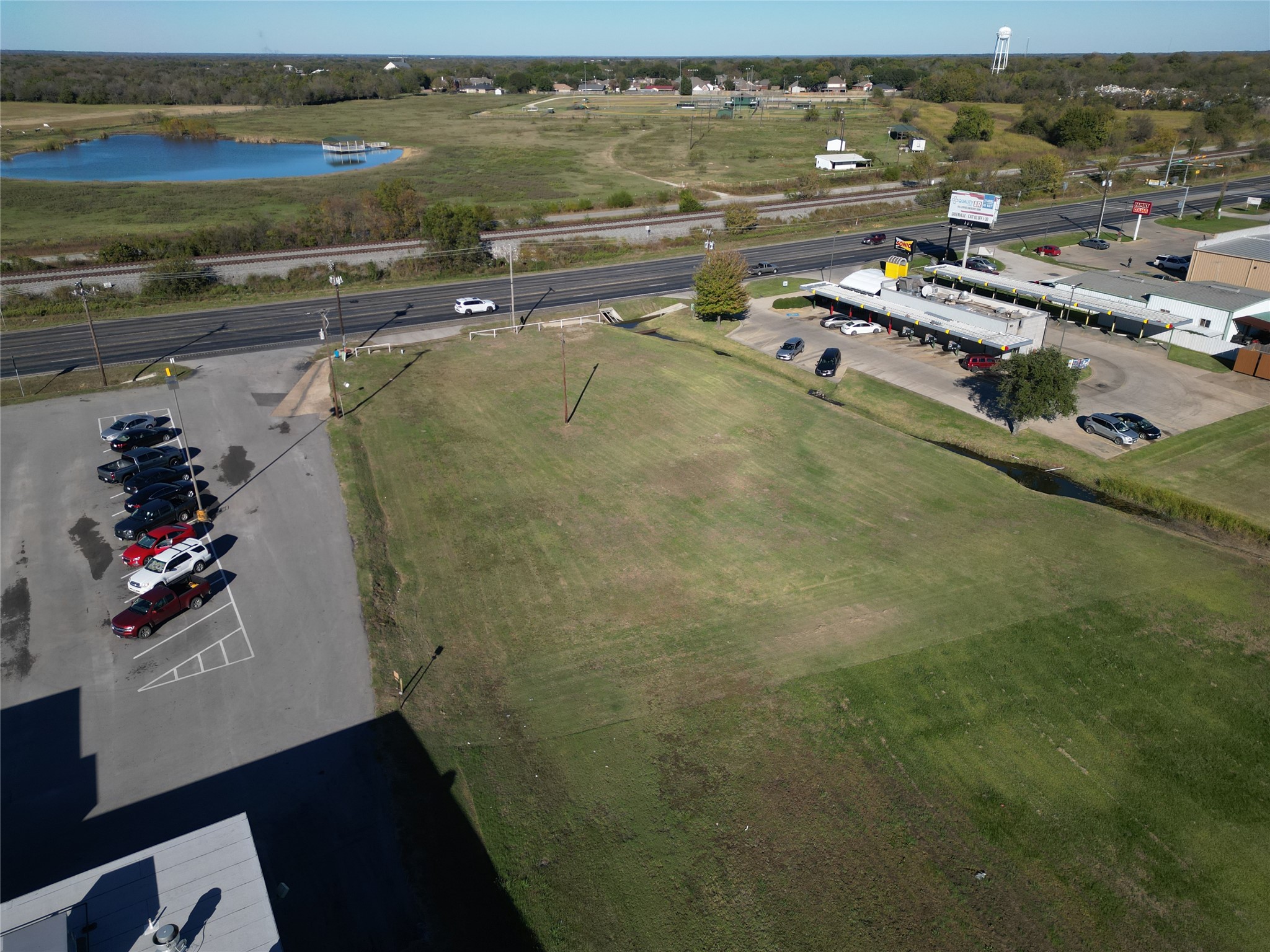 909 E Commerce Street