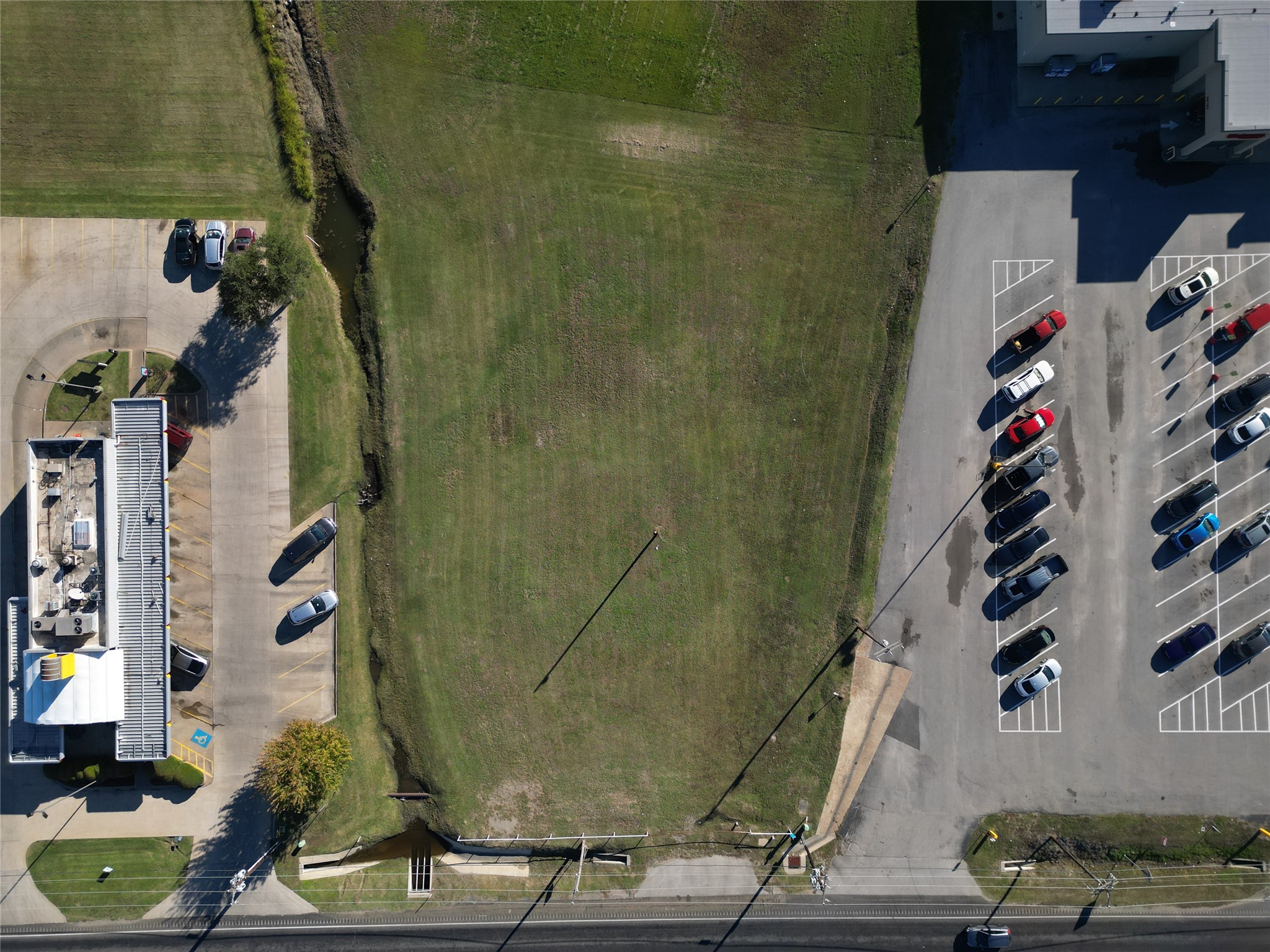 909 E Commerce Street