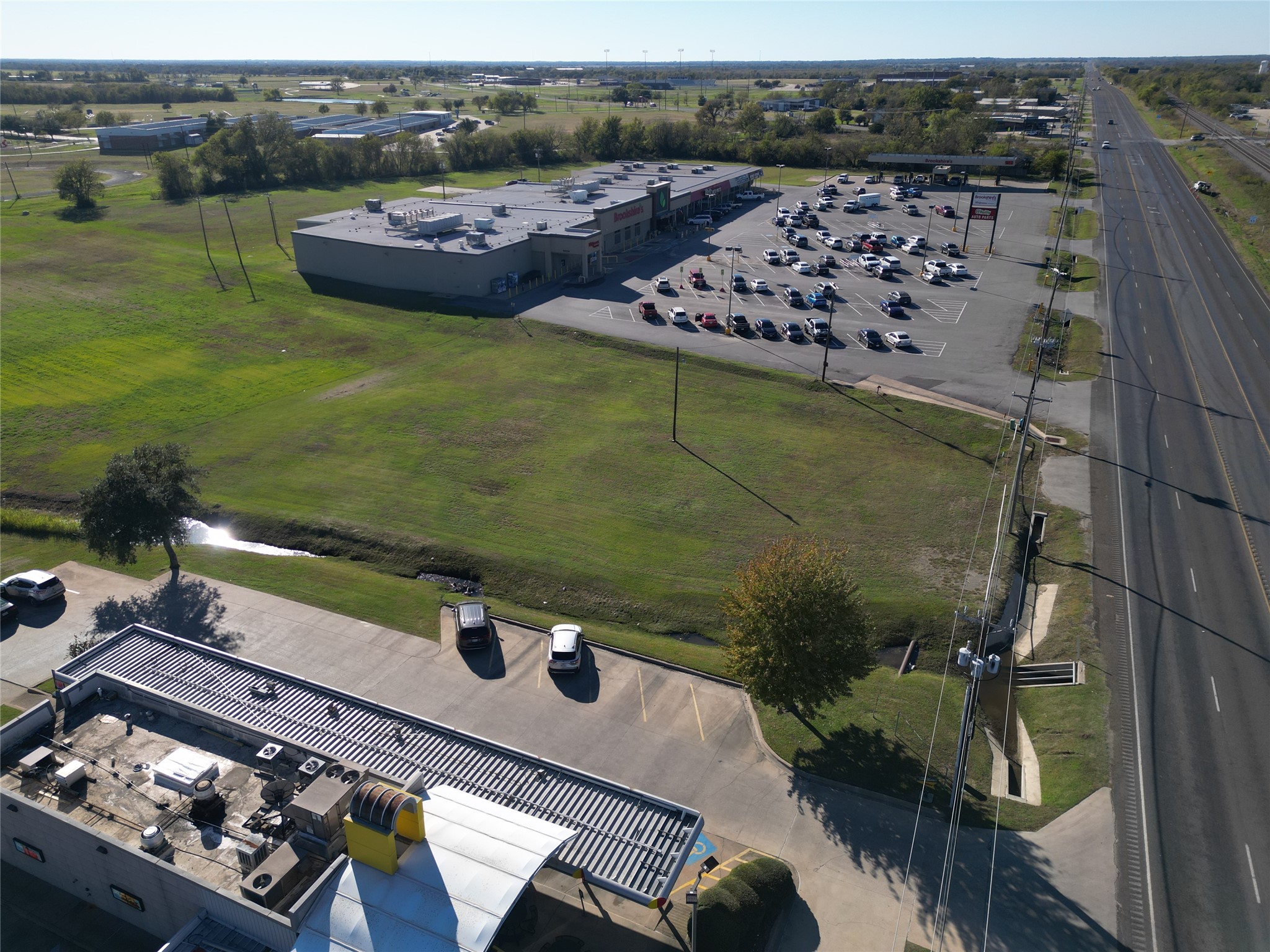 909 E Commerce Street