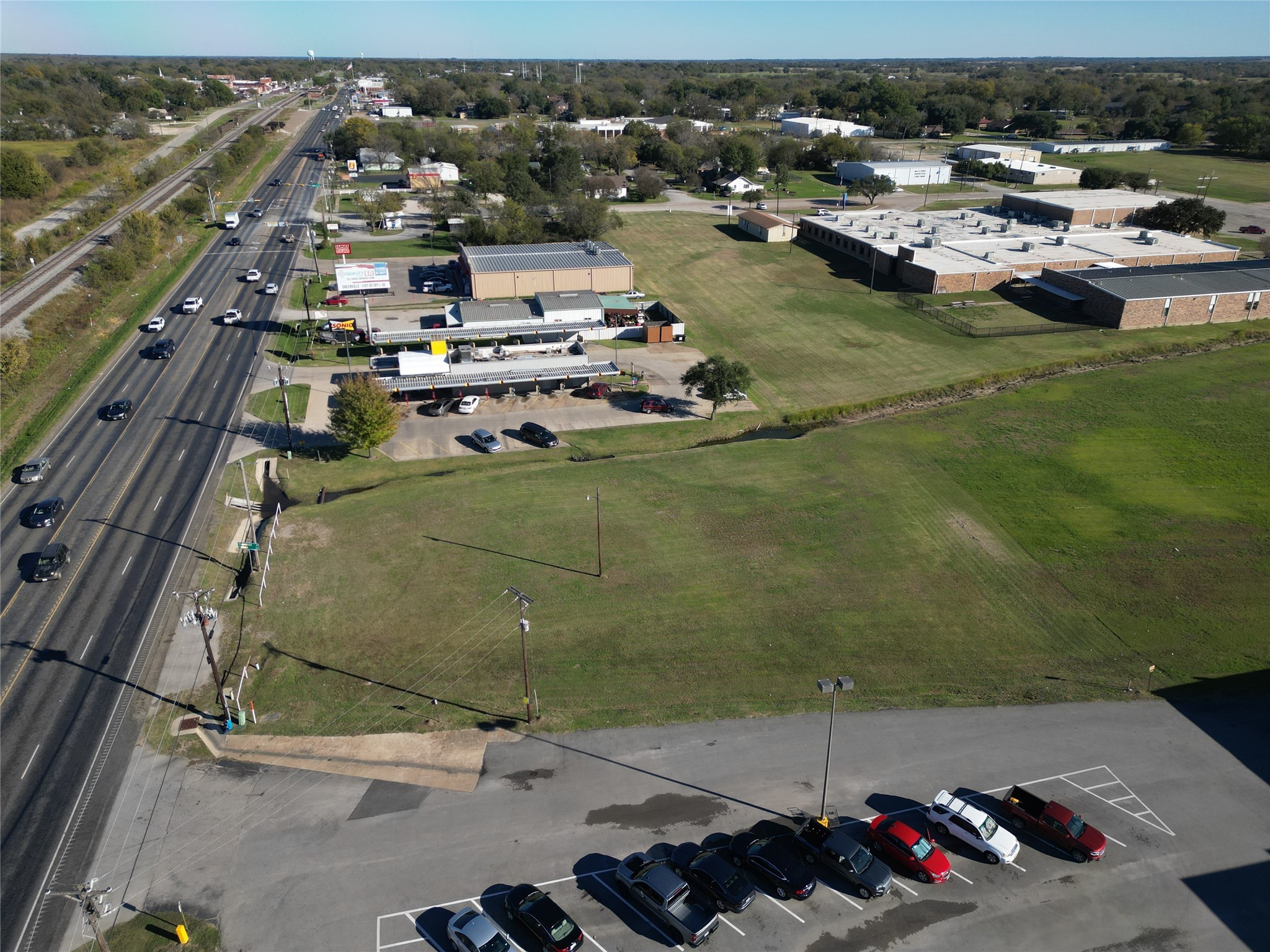 909 E Commerce Street