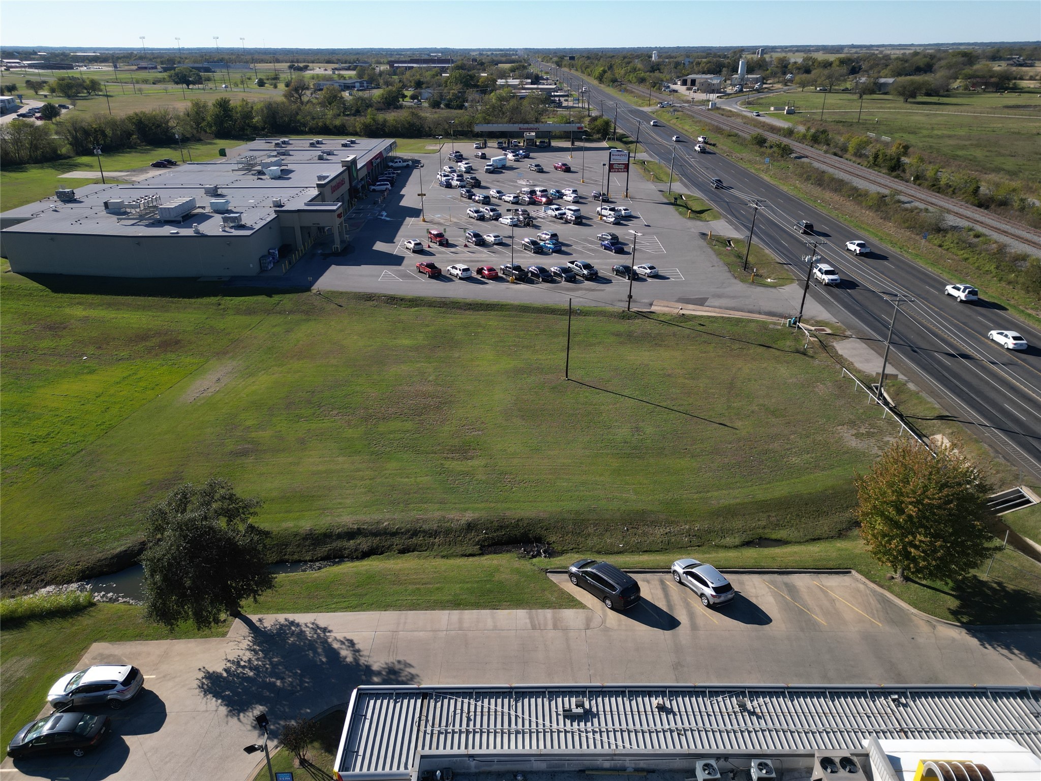 909 E Commerce Street