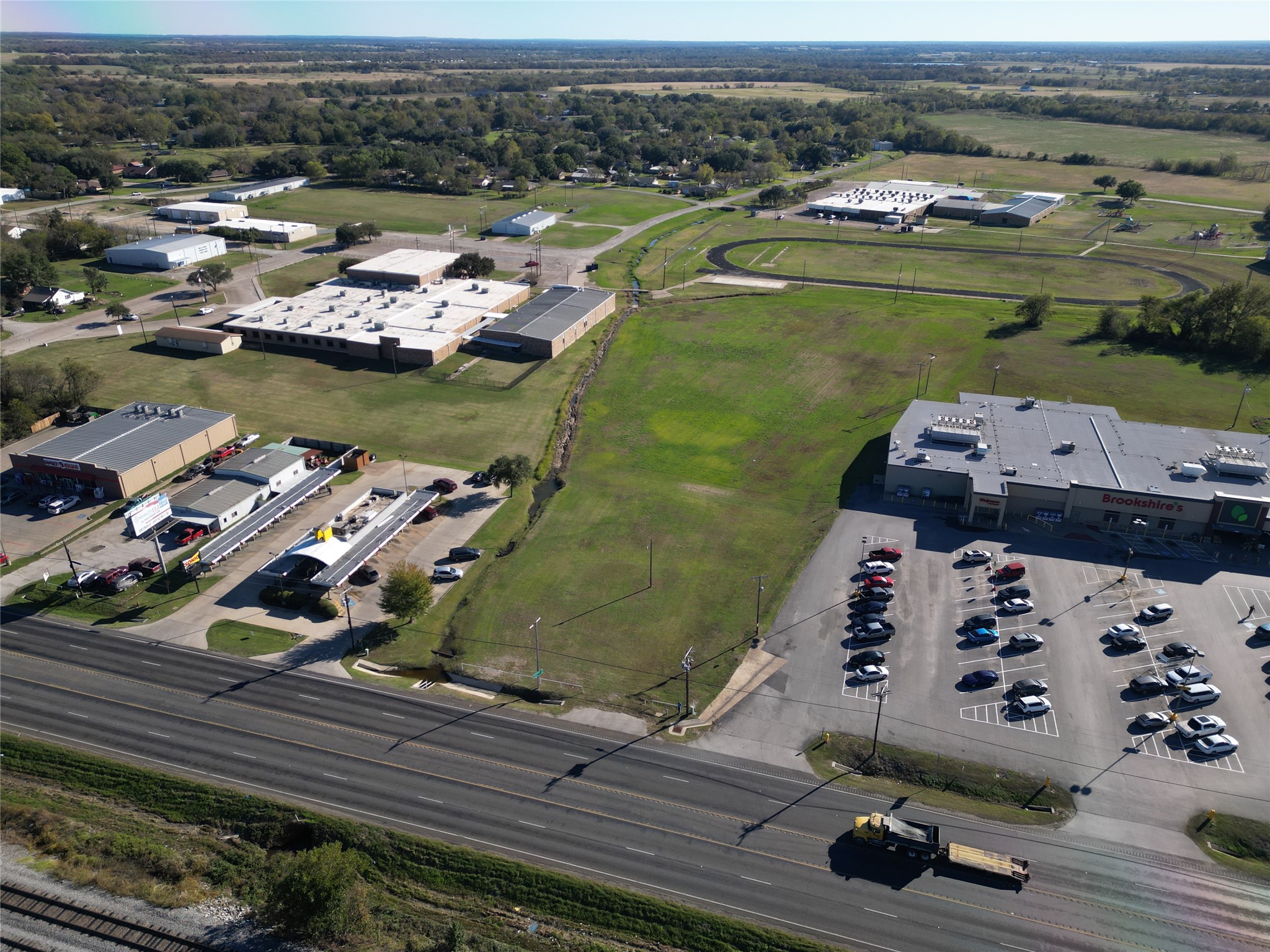 909 E Commerce Street