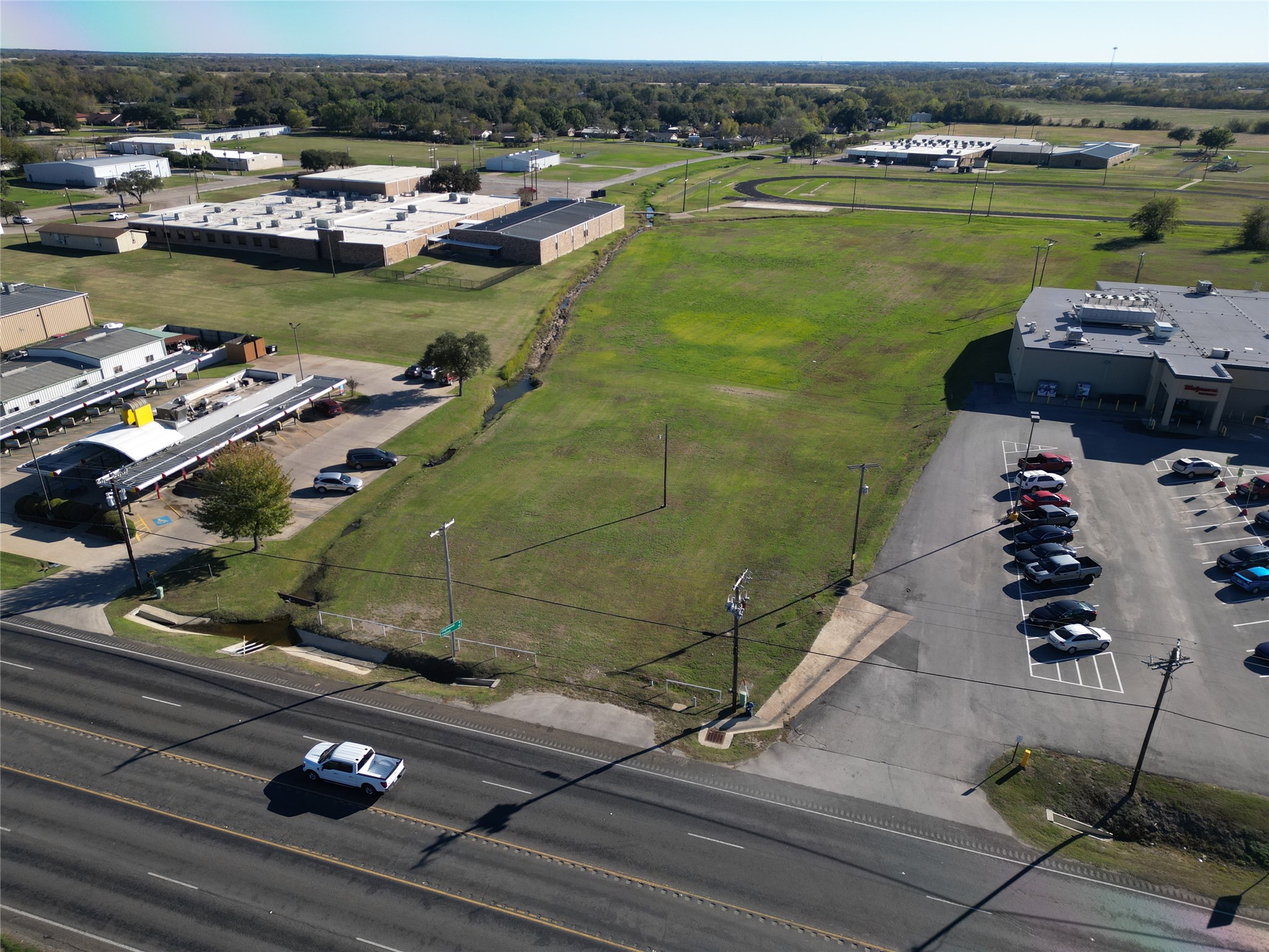 909 E Commerce Street