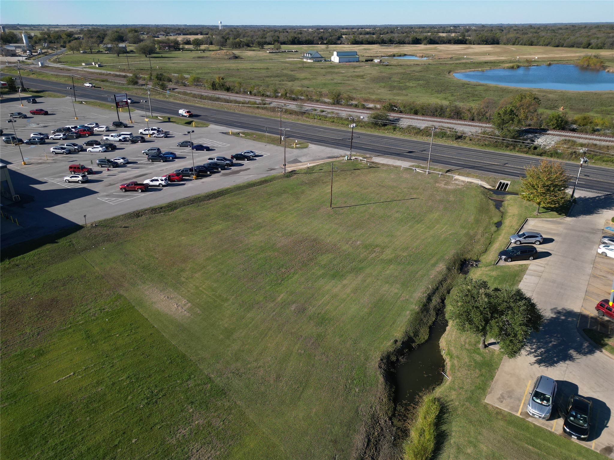 909 E Commerce Street