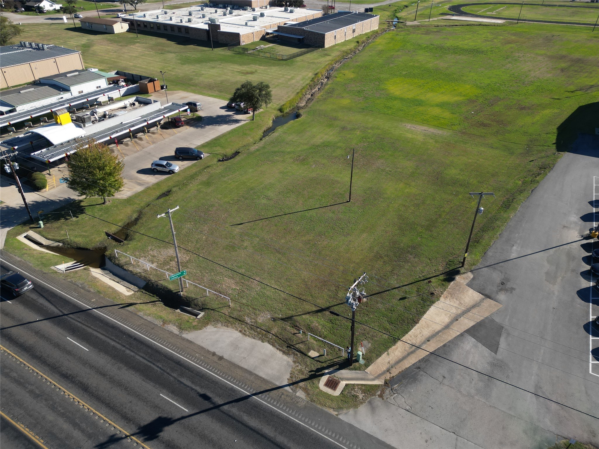 909 E Commerce Street