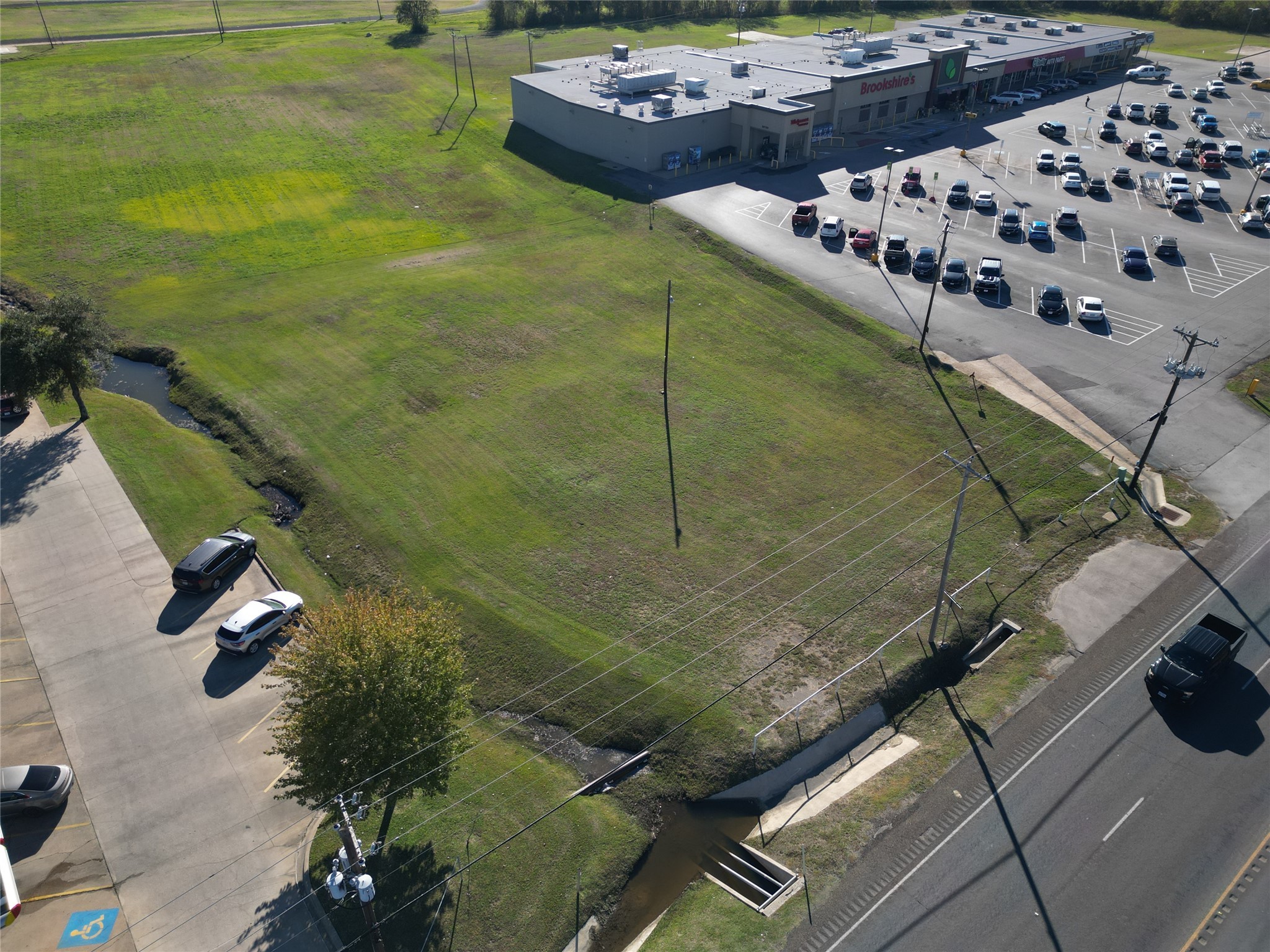 909 E Commerce Street