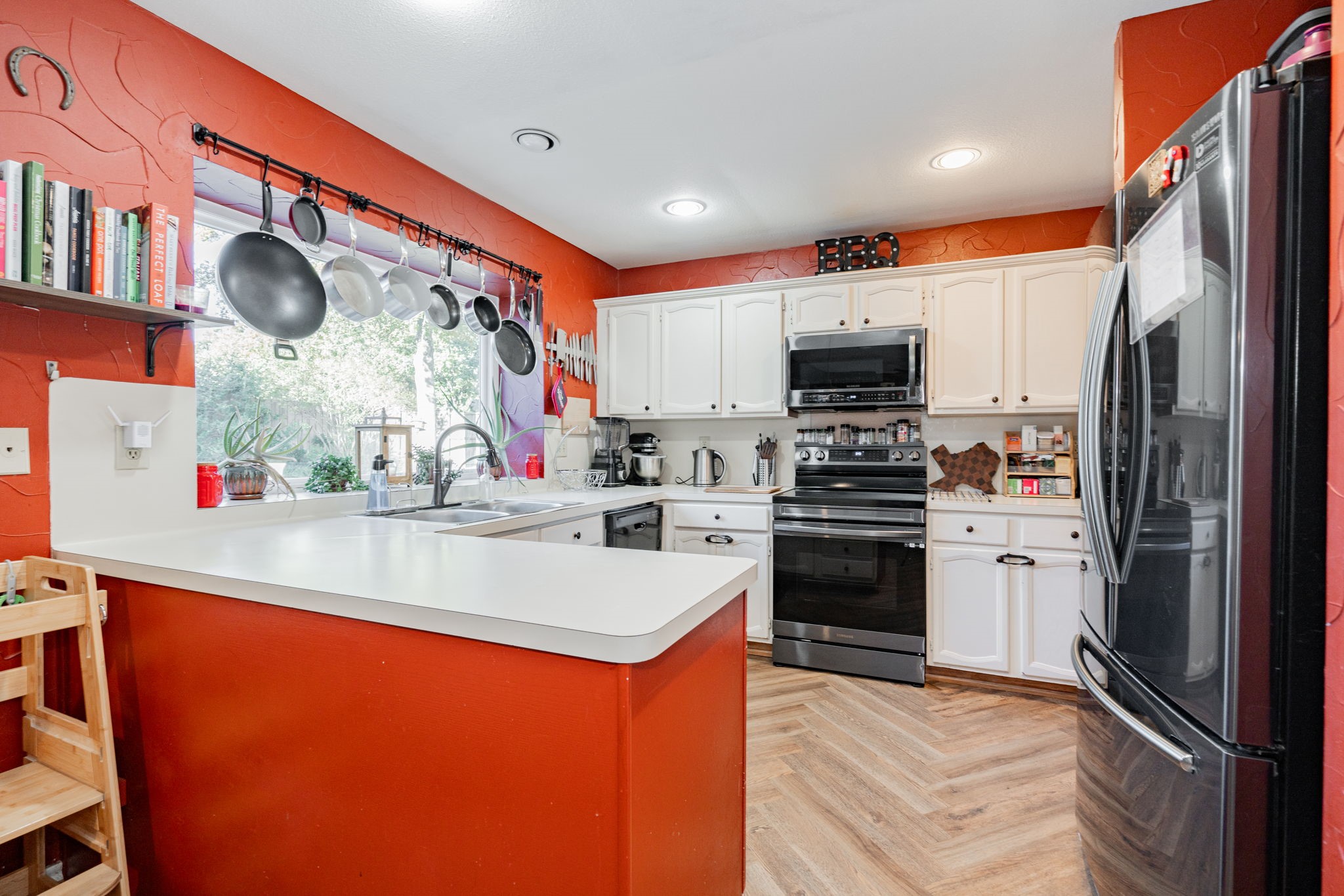 6101 Ridge Top Lane