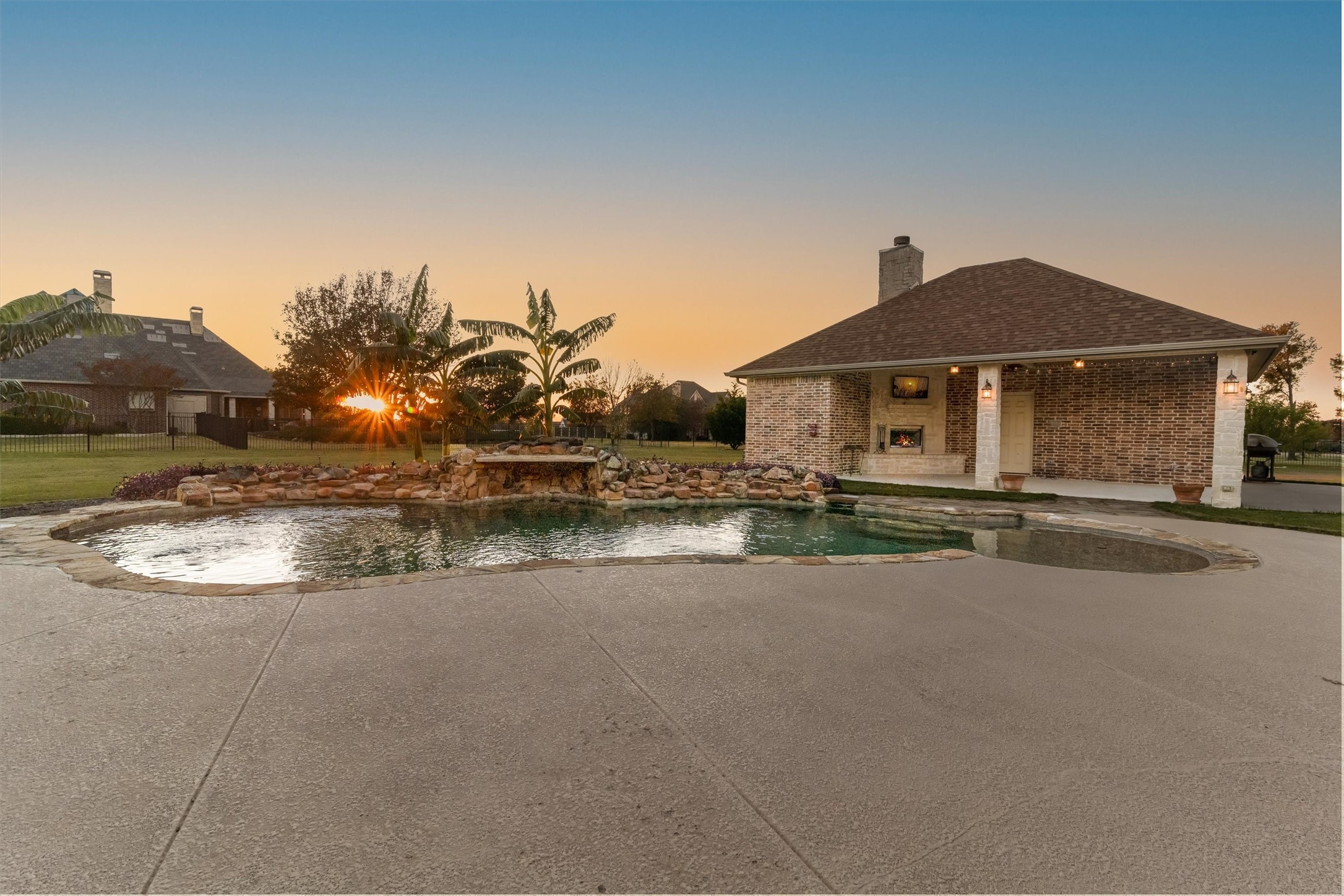 2230 Arrowhead Court