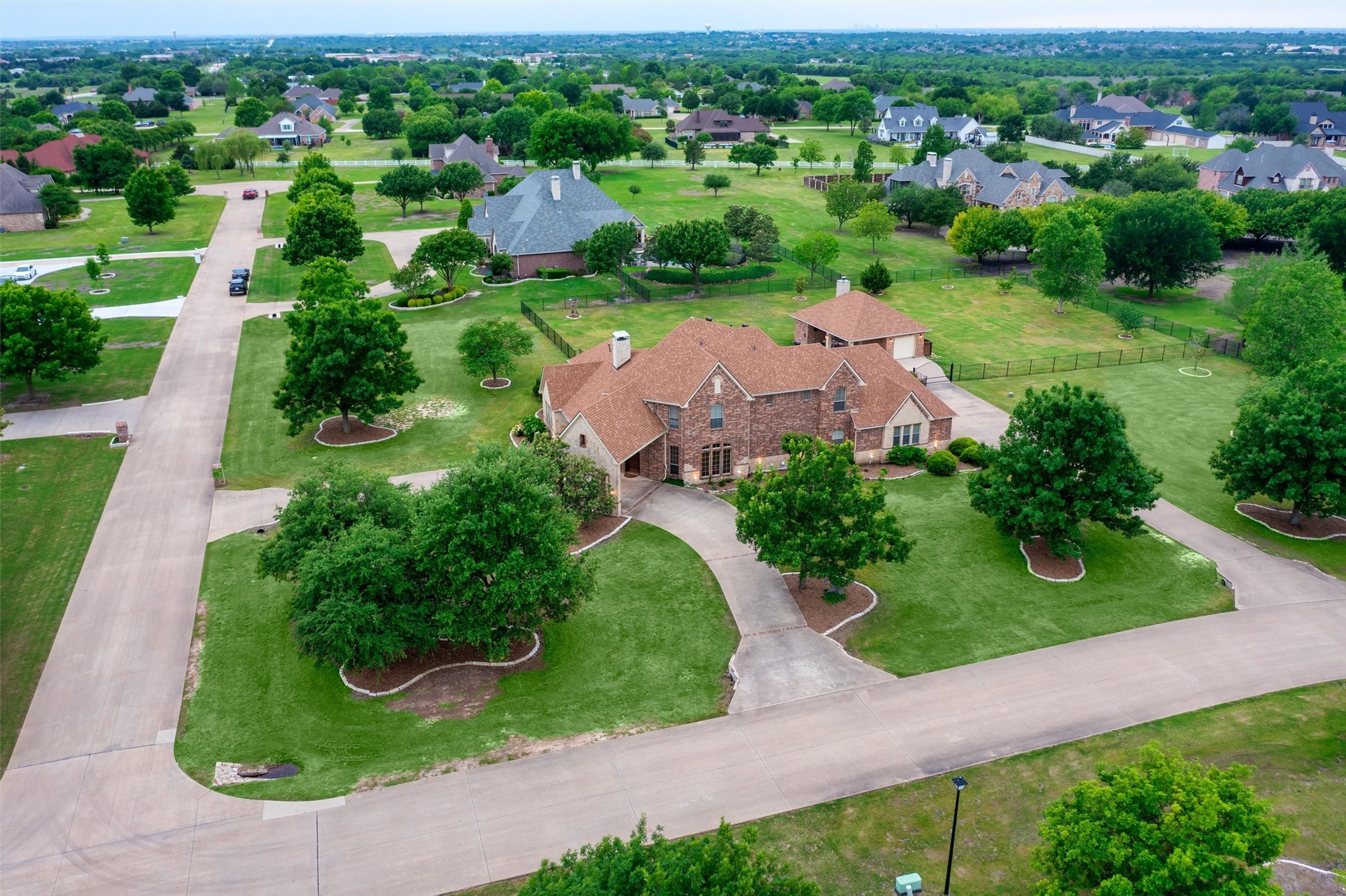 2230 Arrowhead Court