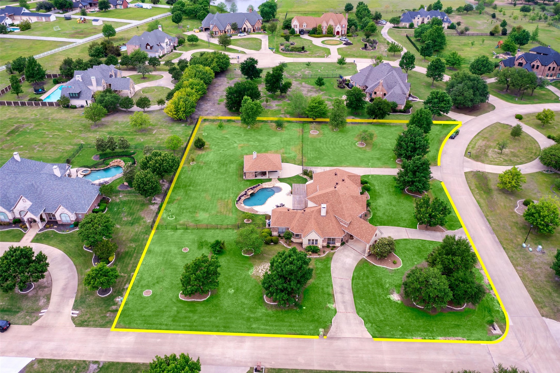 2230 Arrowhead Court