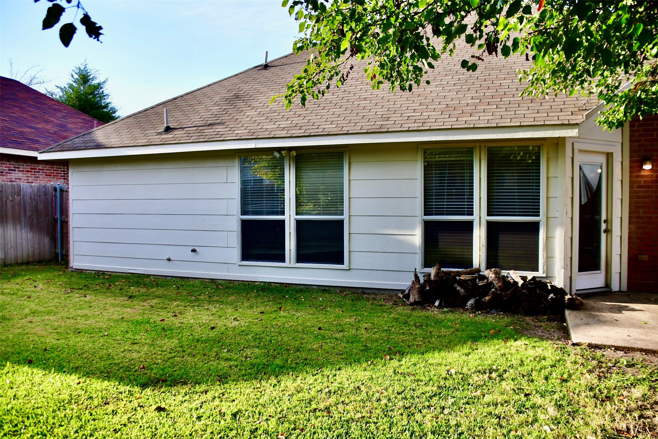 3822 Sycamore