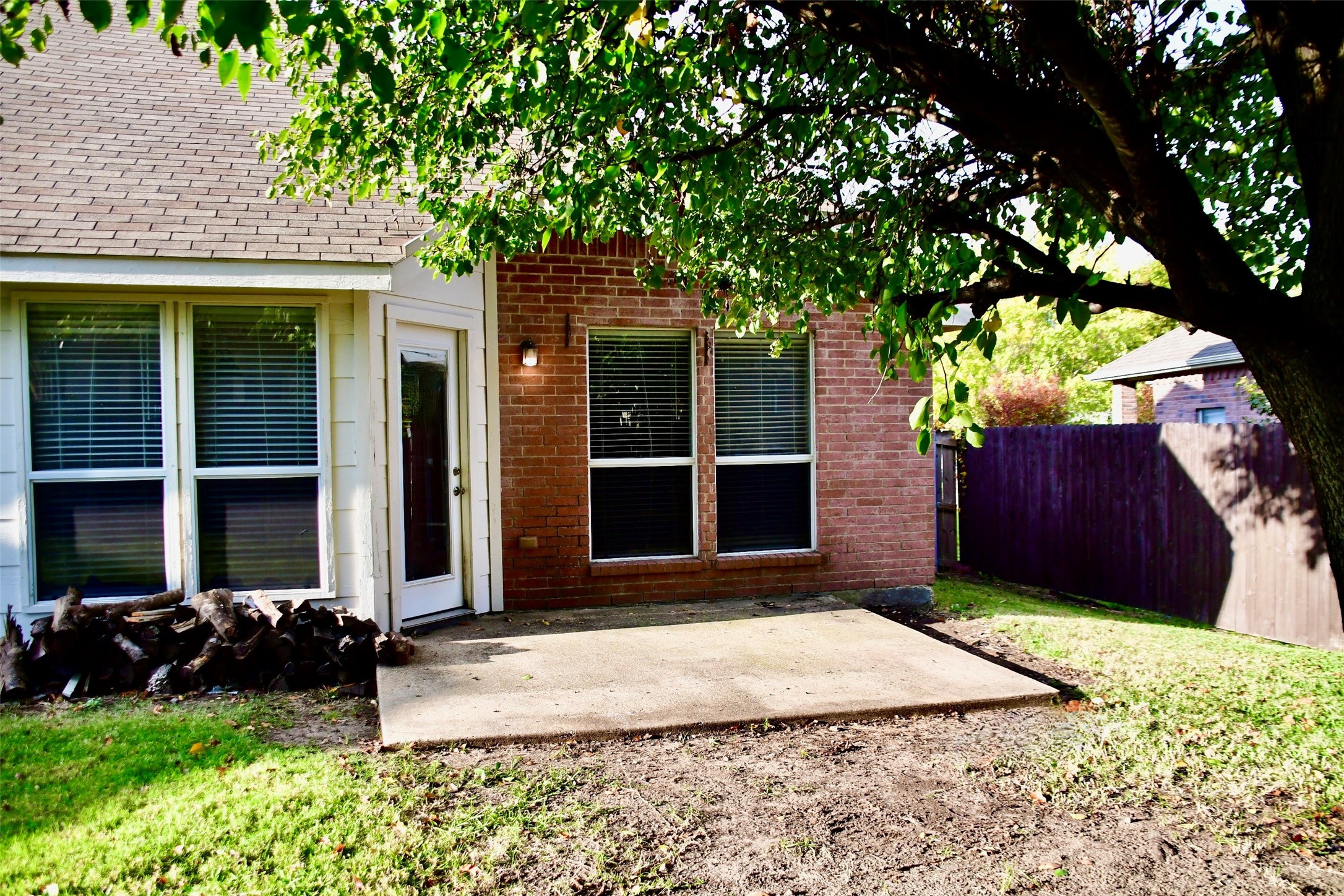 3822 Sycamore