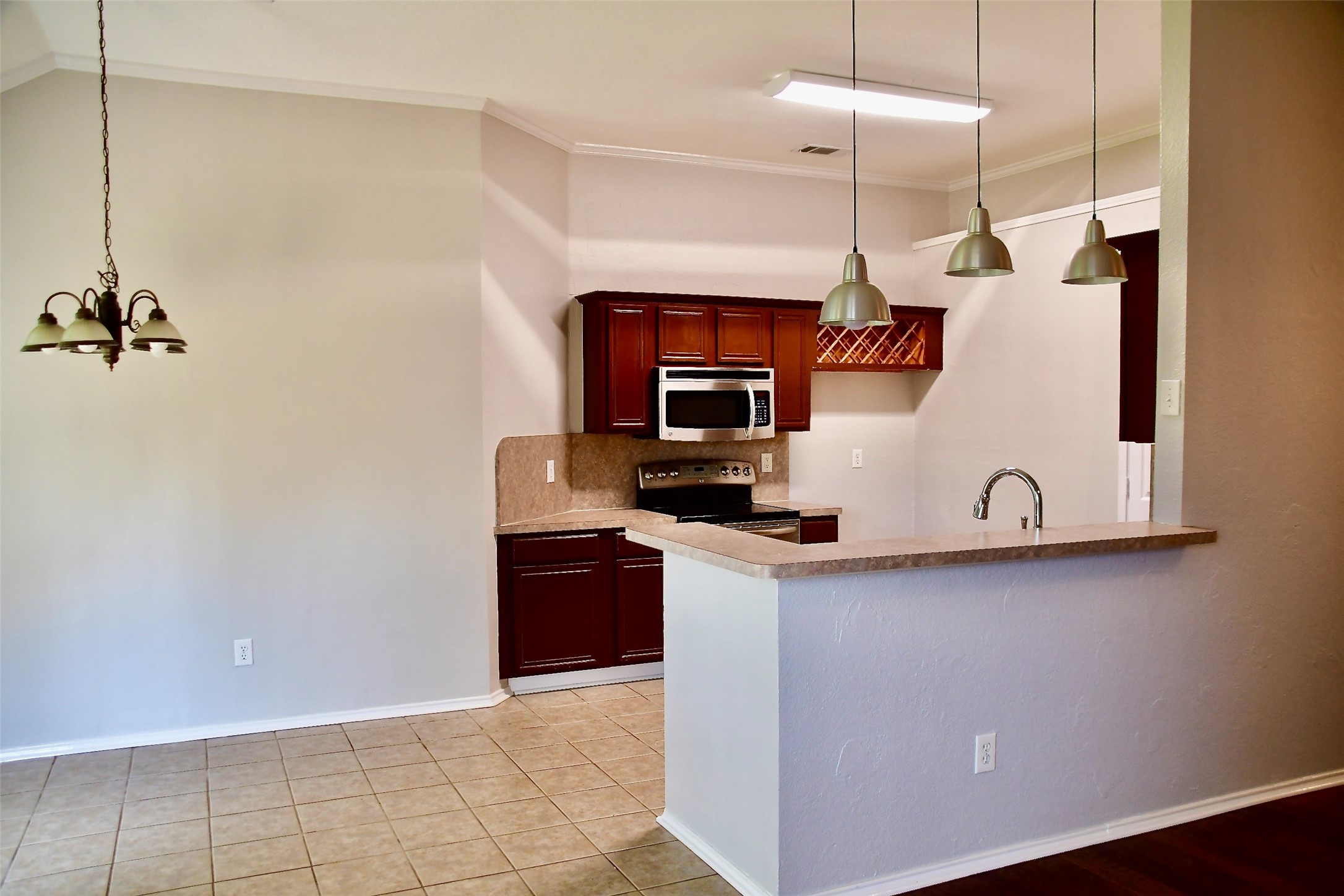 3822 Sycamore
