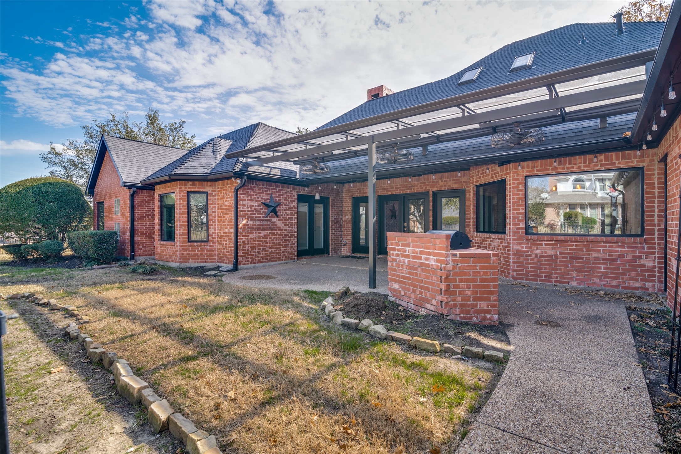 2309 Woodmont Circle