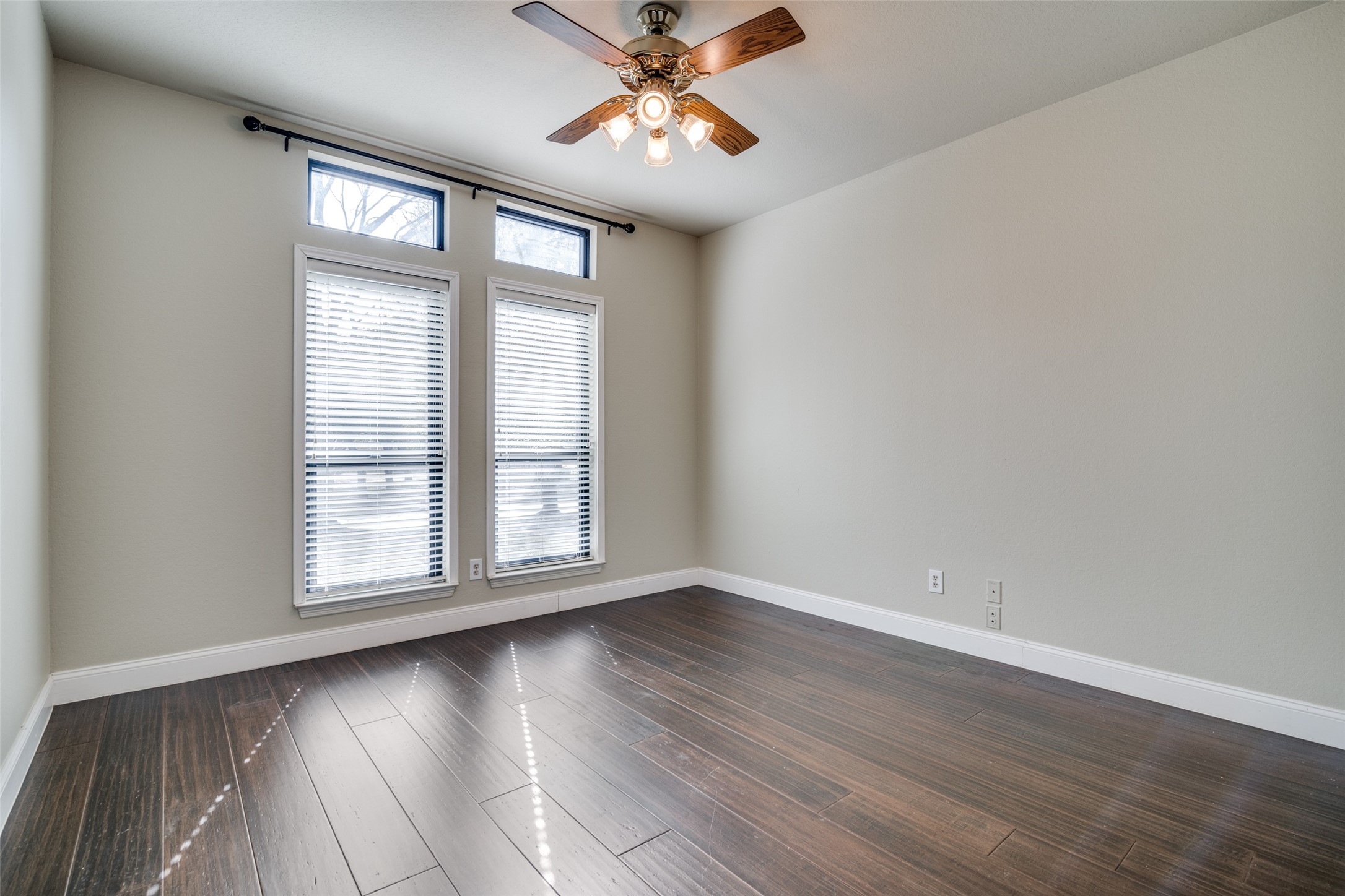 2309 Woodmont Circle