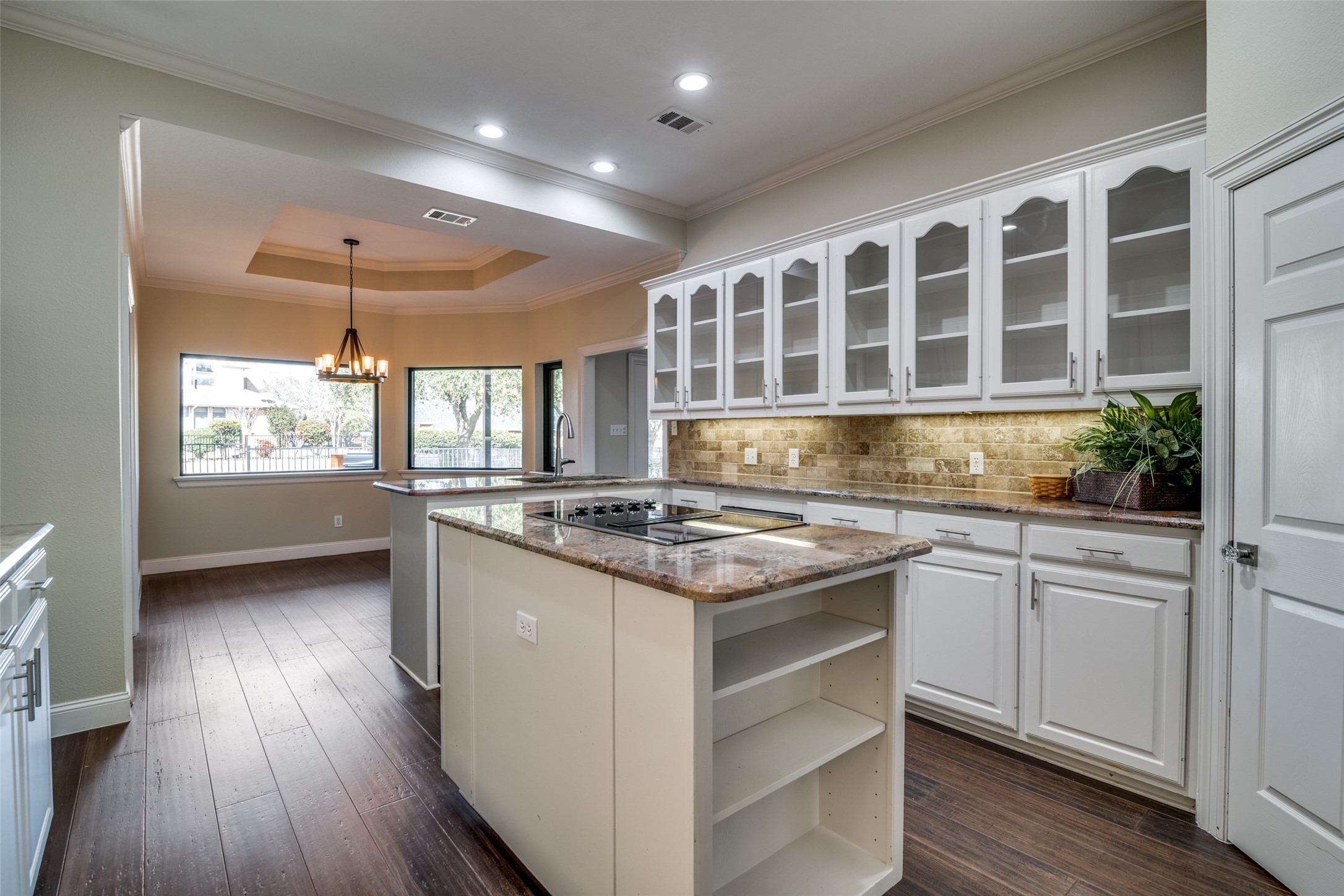 2309 Woodmont Circle