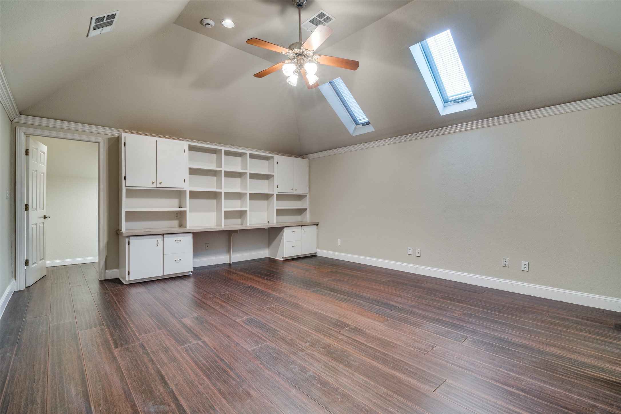 2309 Woodmont Circle