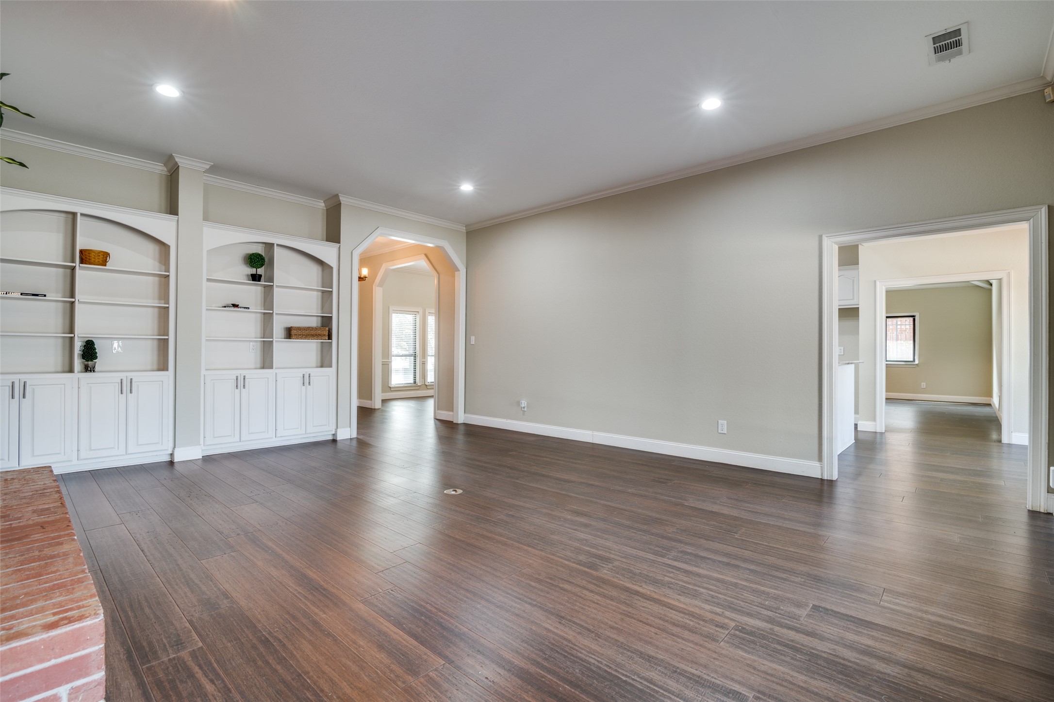 2309 Woodmont Circle