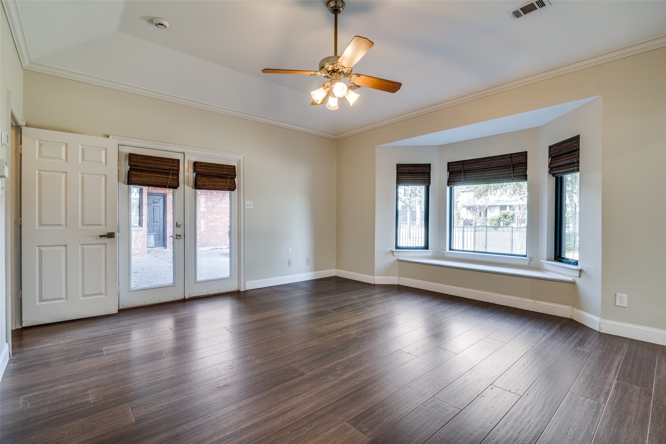 2309 Woodmont Circle