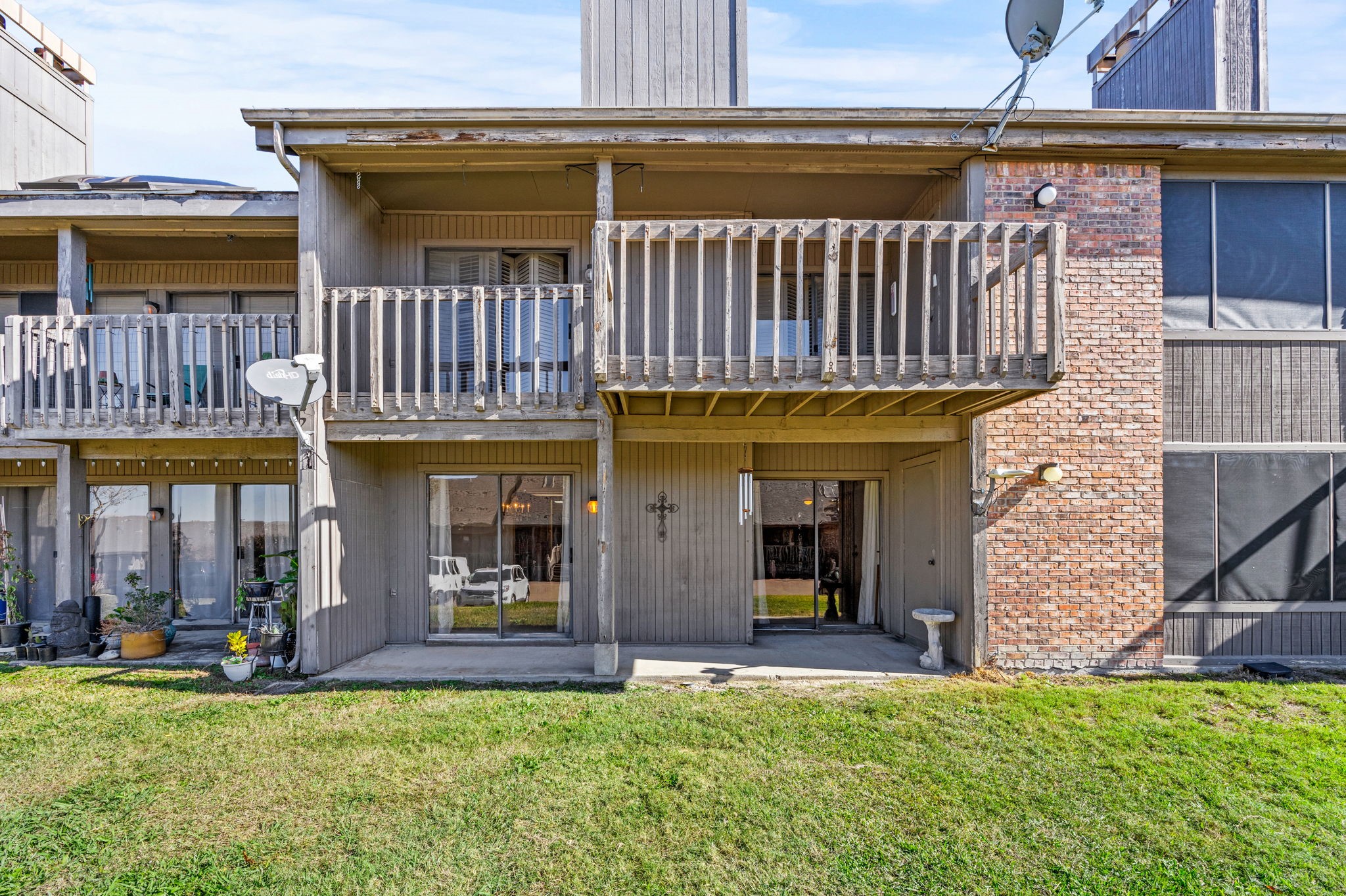 1009 Signal Ridge Place