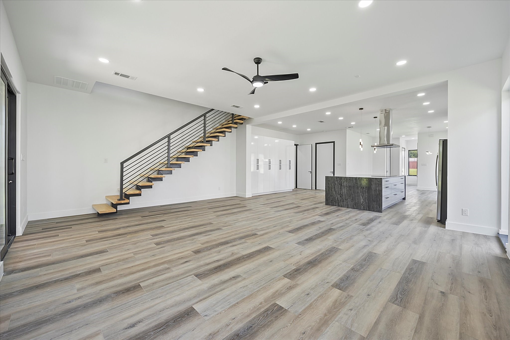 2811 Rodeo Drive