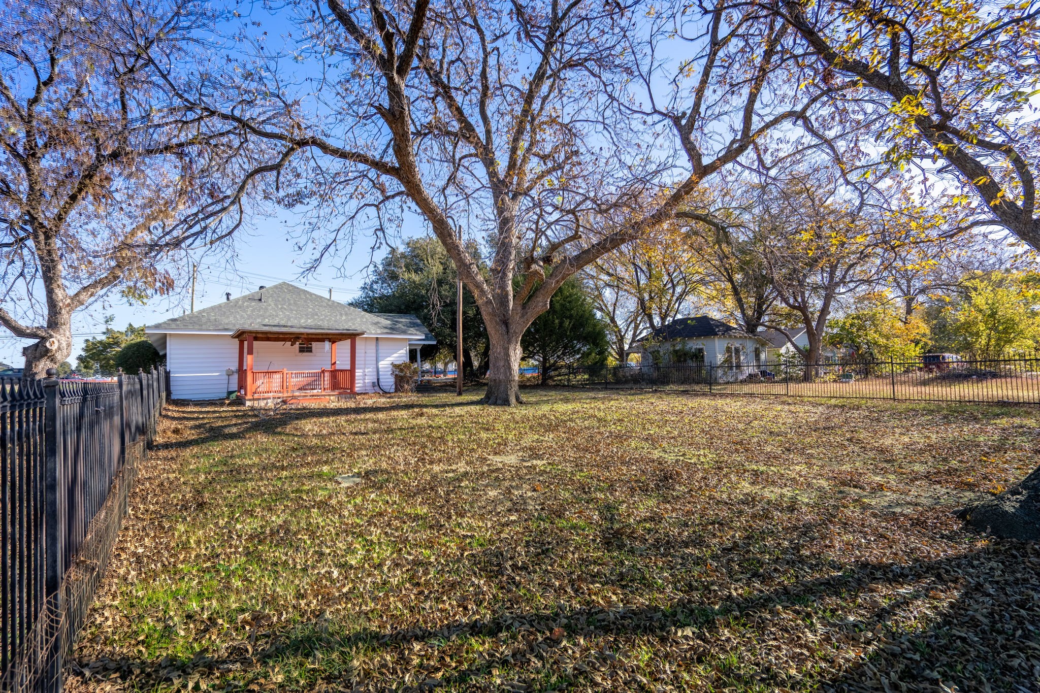 2441 N FM 740