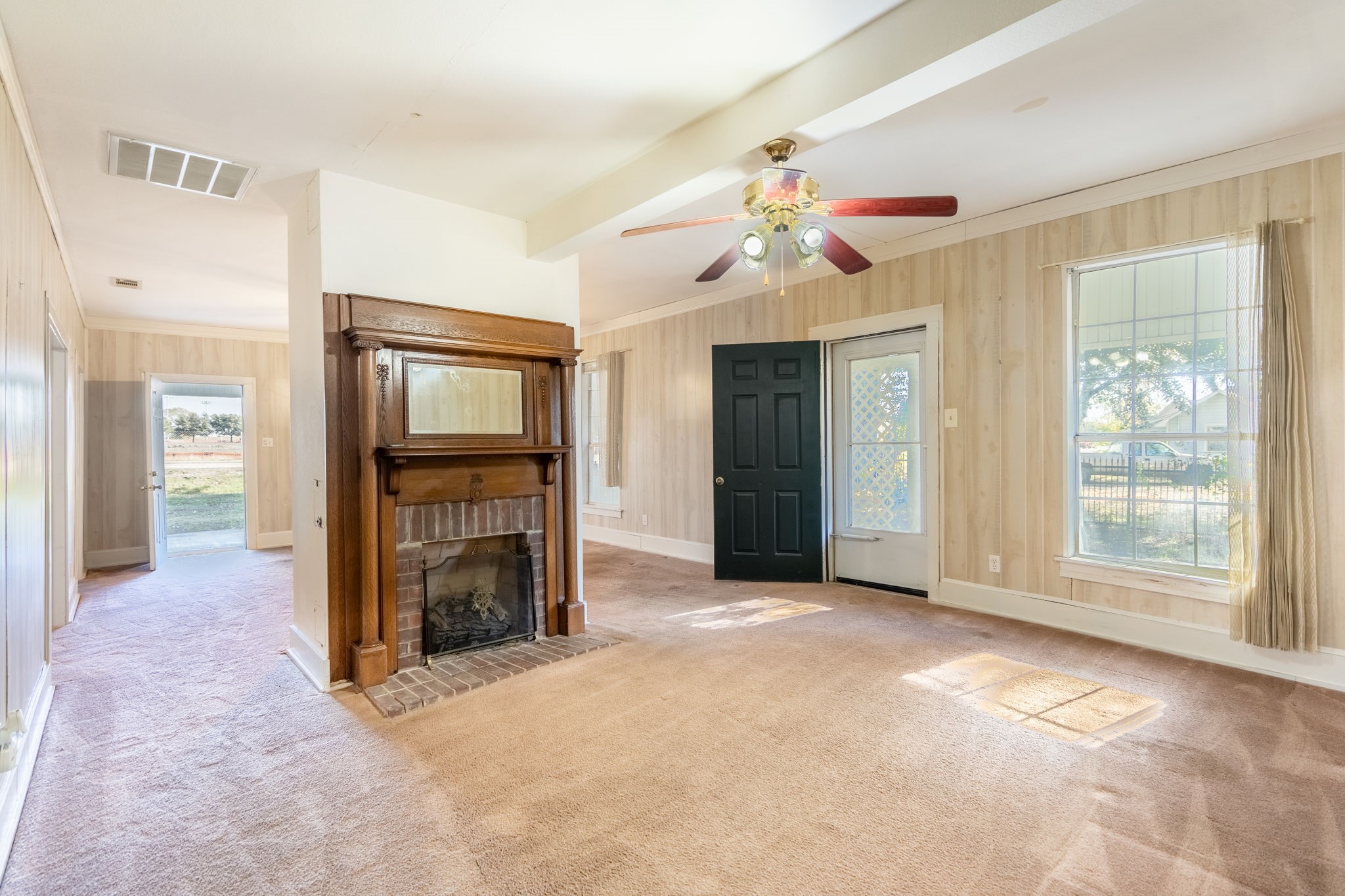 2441 N FM 740