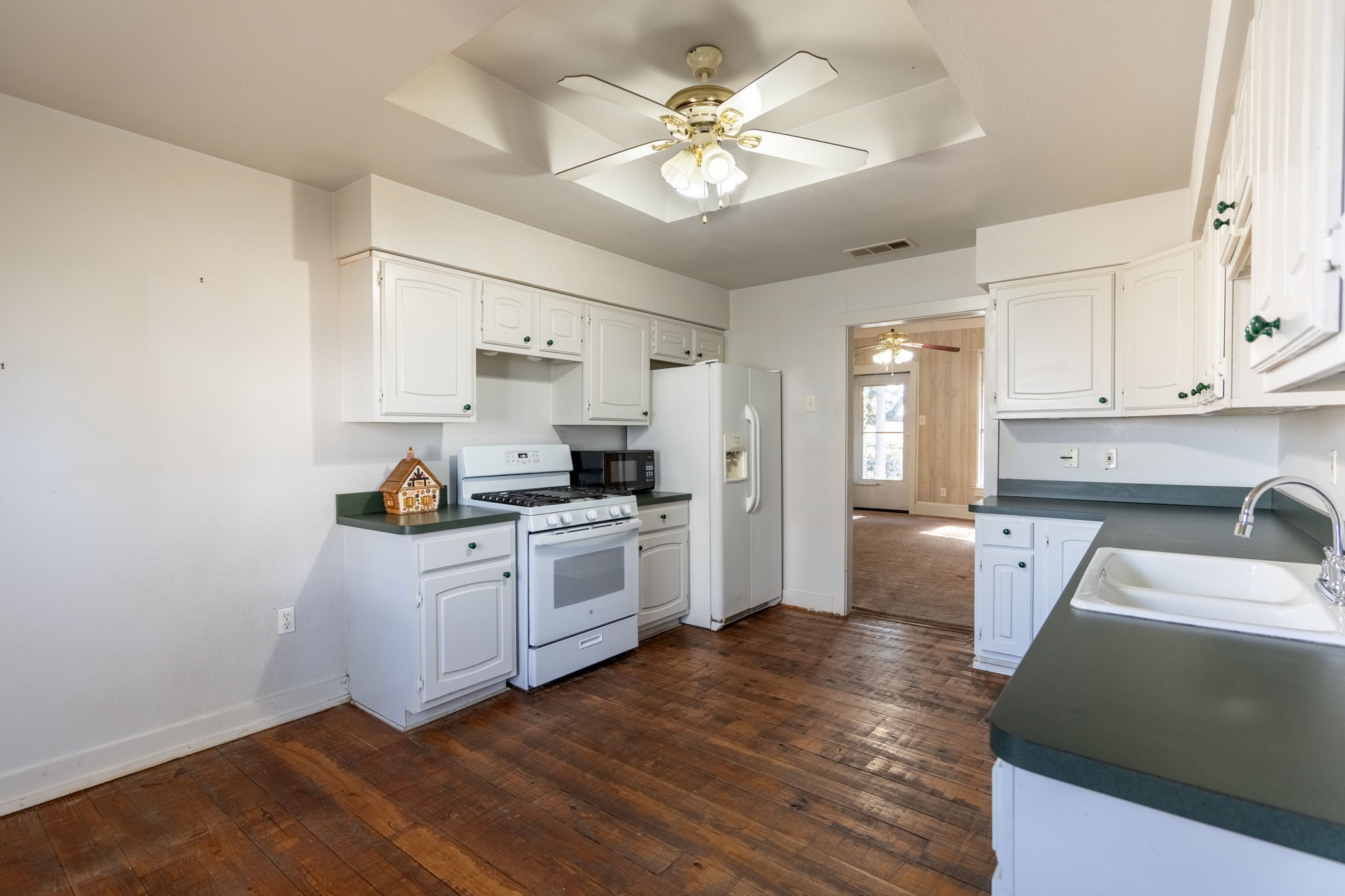 2441 N FM 740