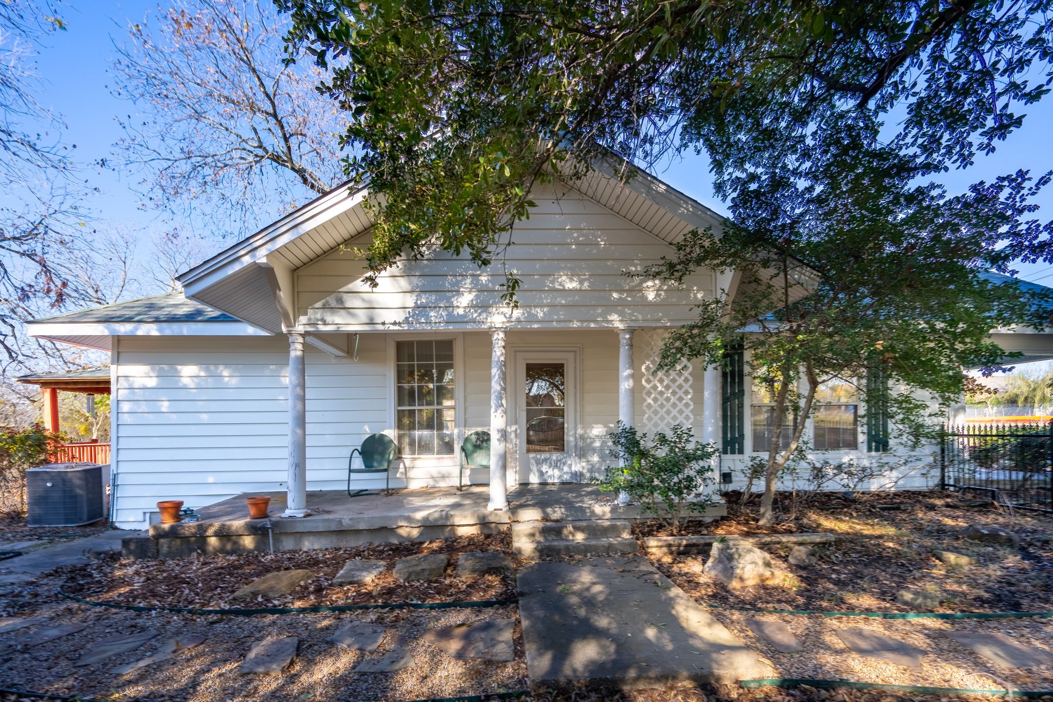 2441 N FM 740