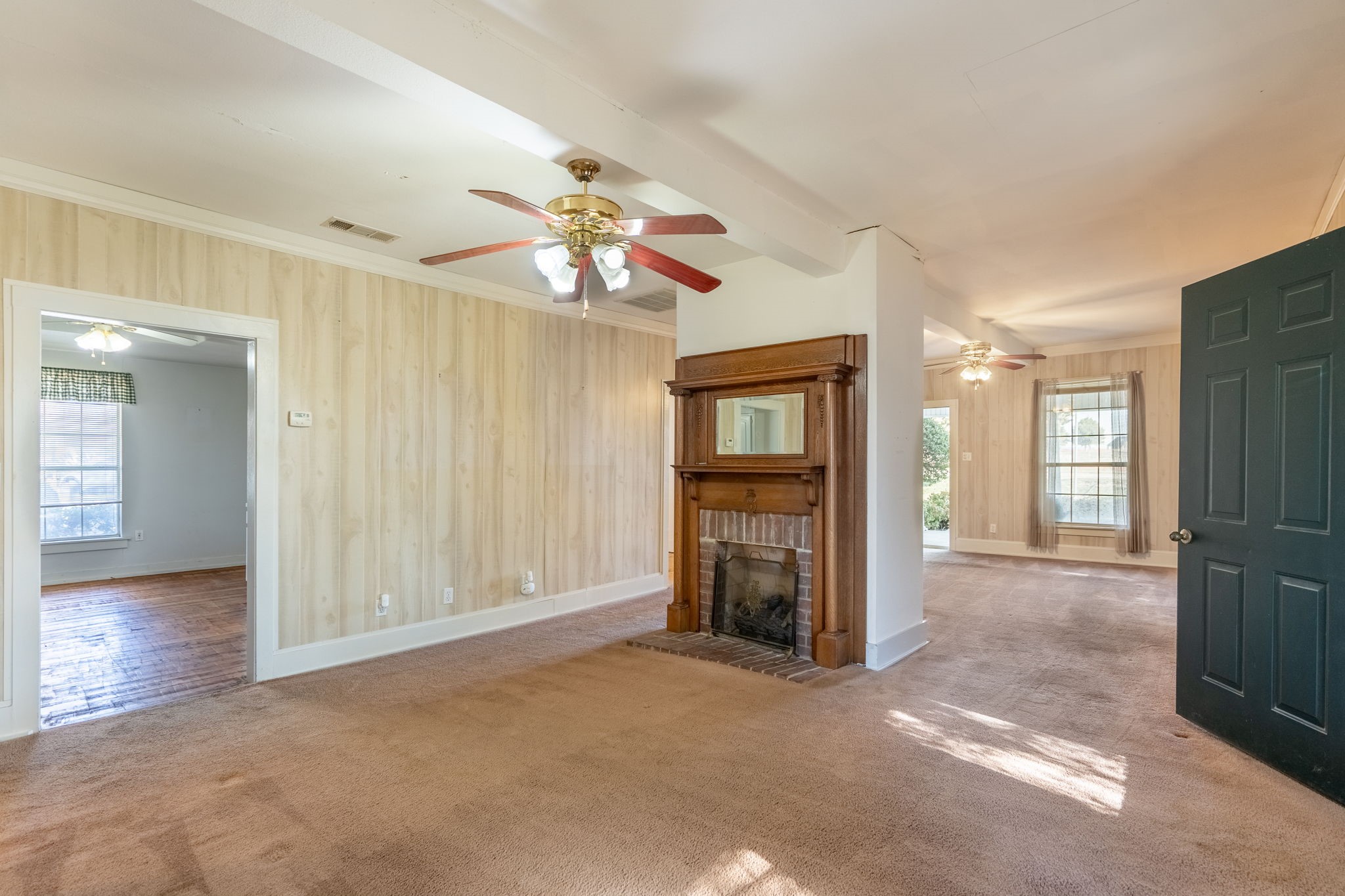 2441 N FM 740