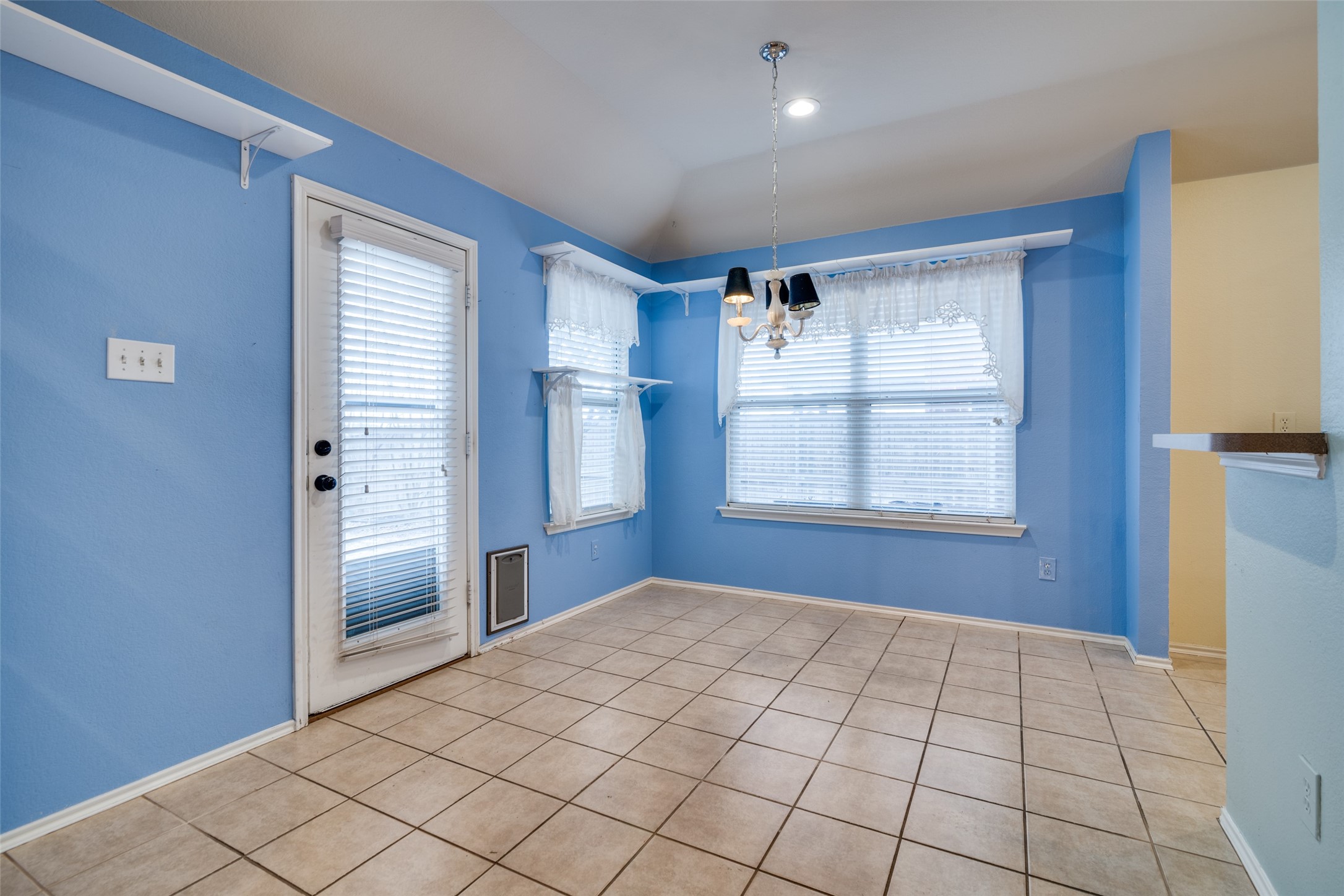 2804 Spencer Circle