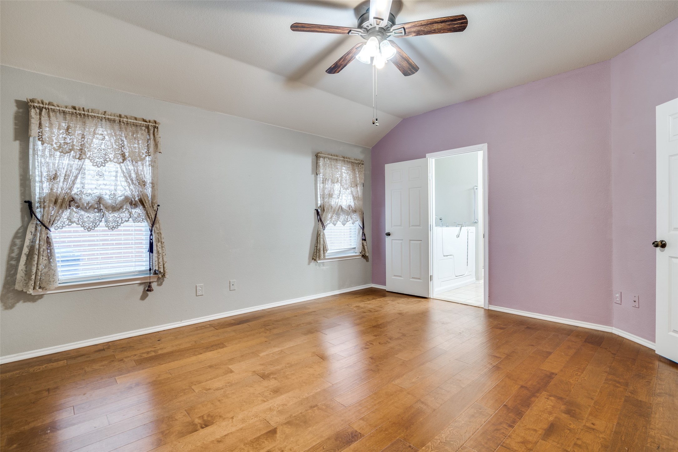2804 Spencer Circle