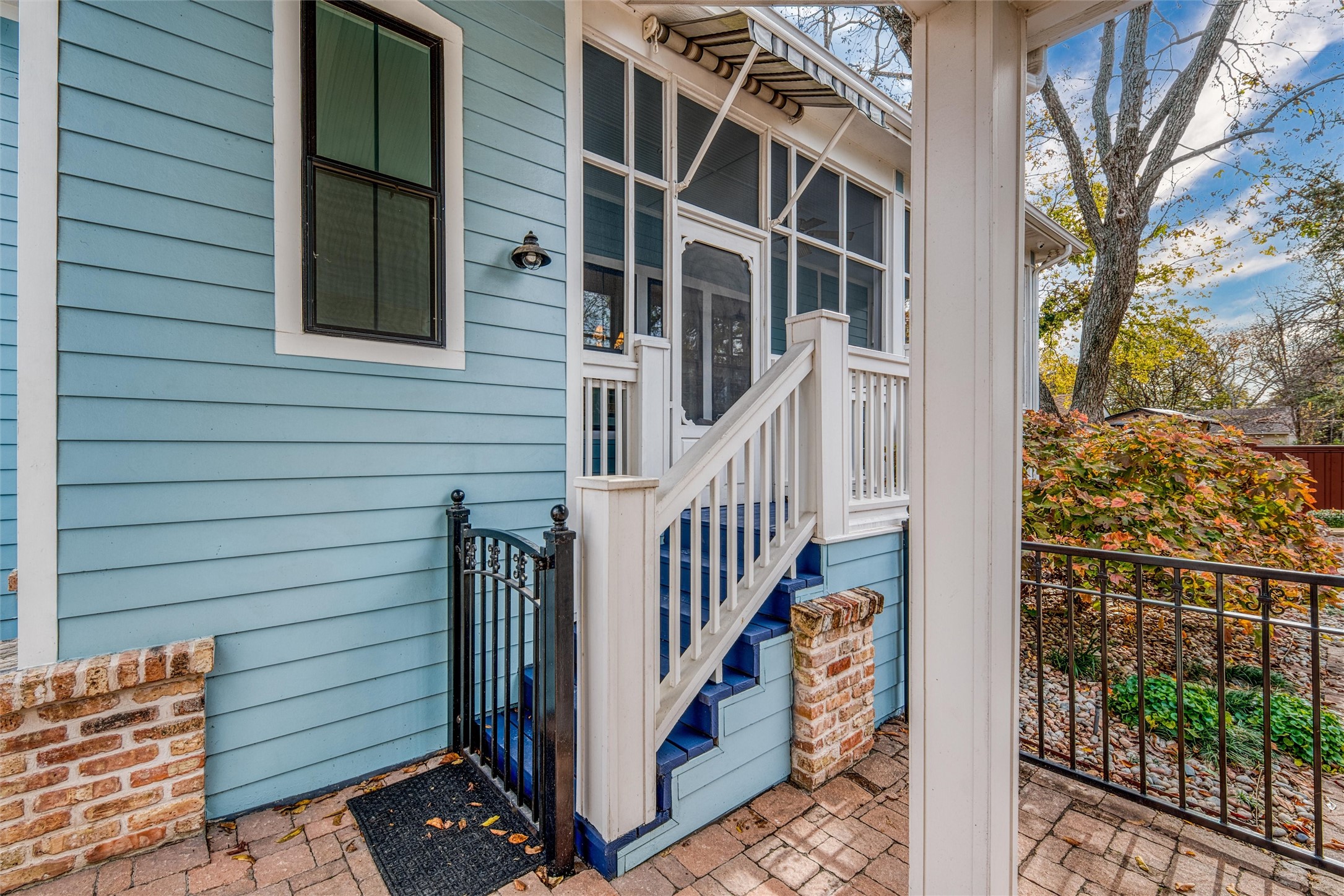 814 Barnes Street