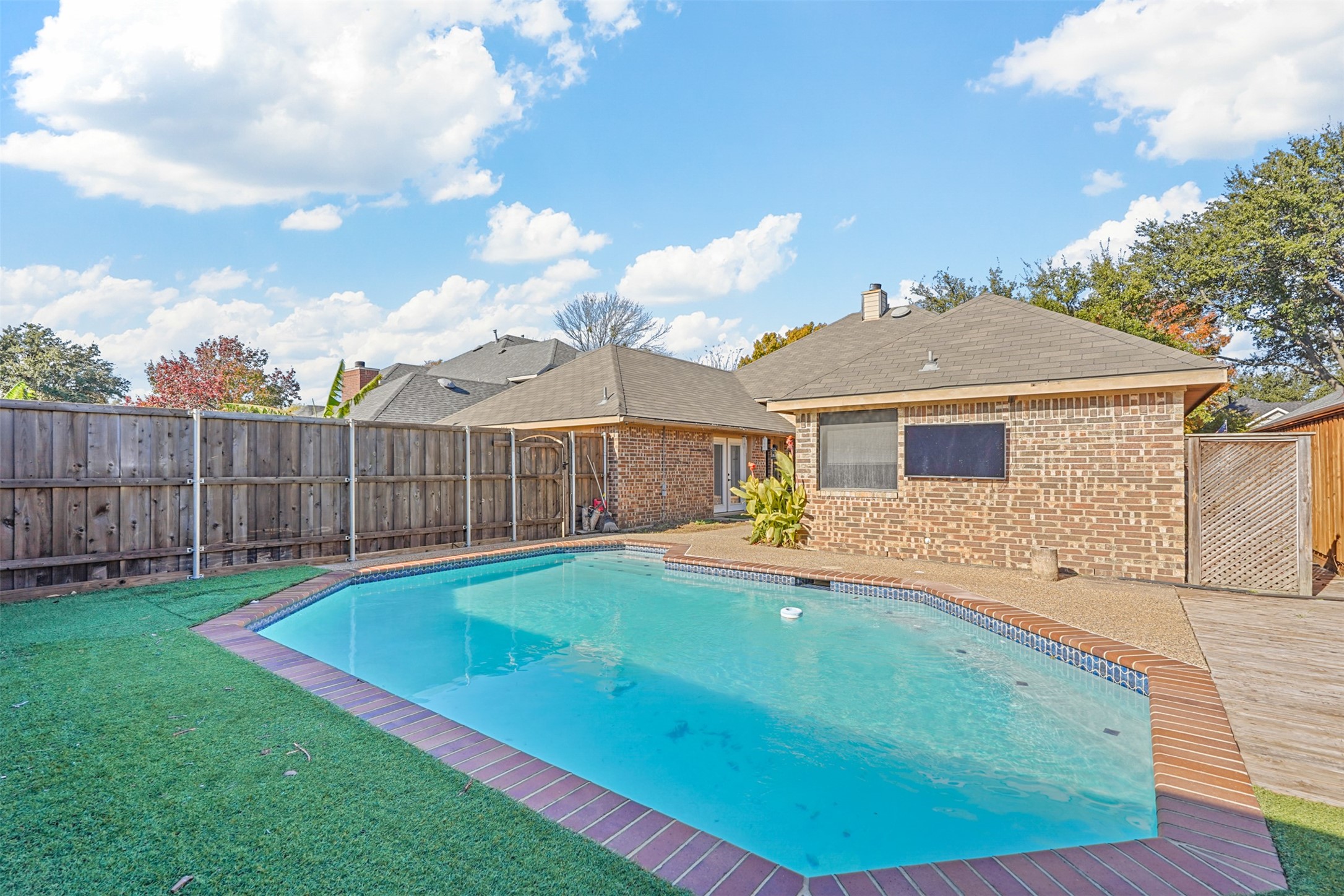 1704 Ariel Drive