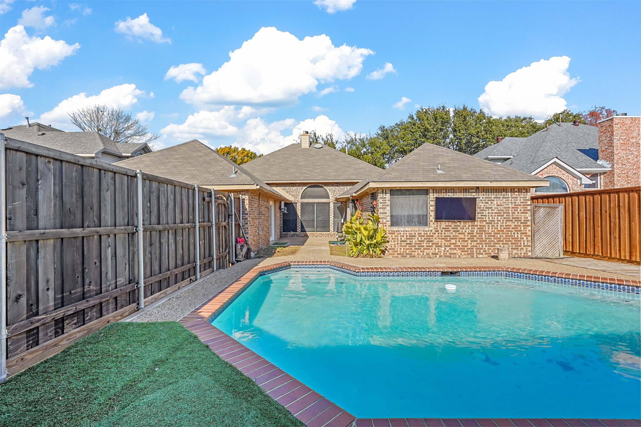 1704 Ariel Drive