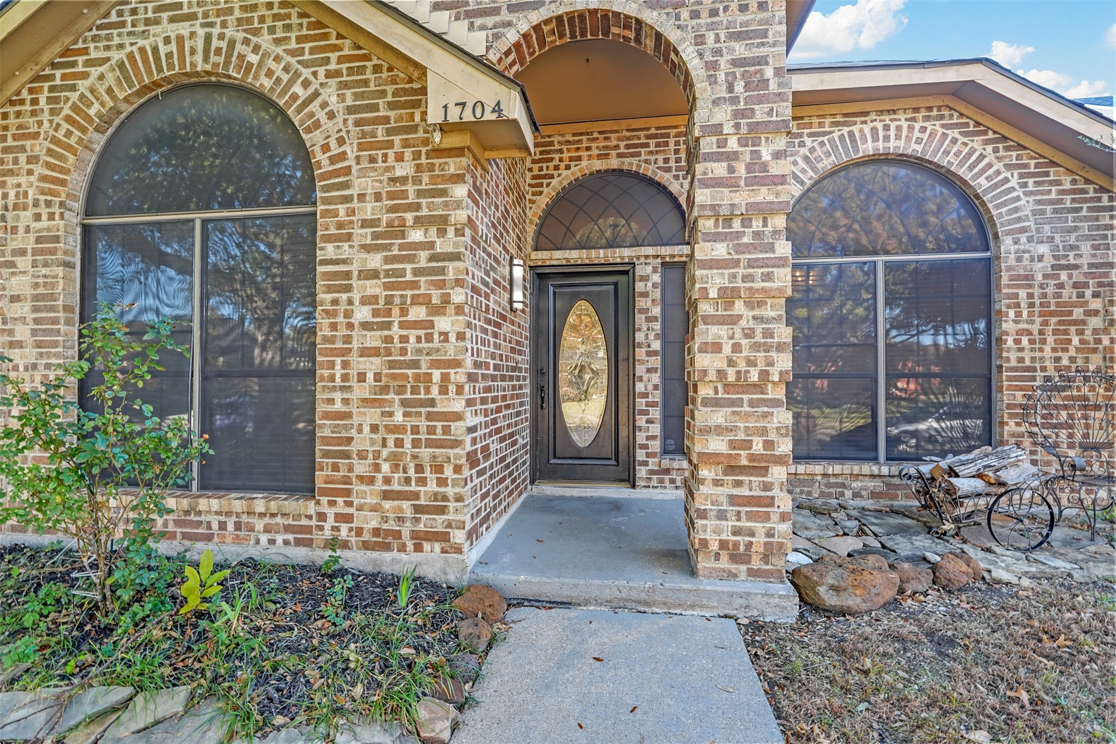 1704 Ariel Drive