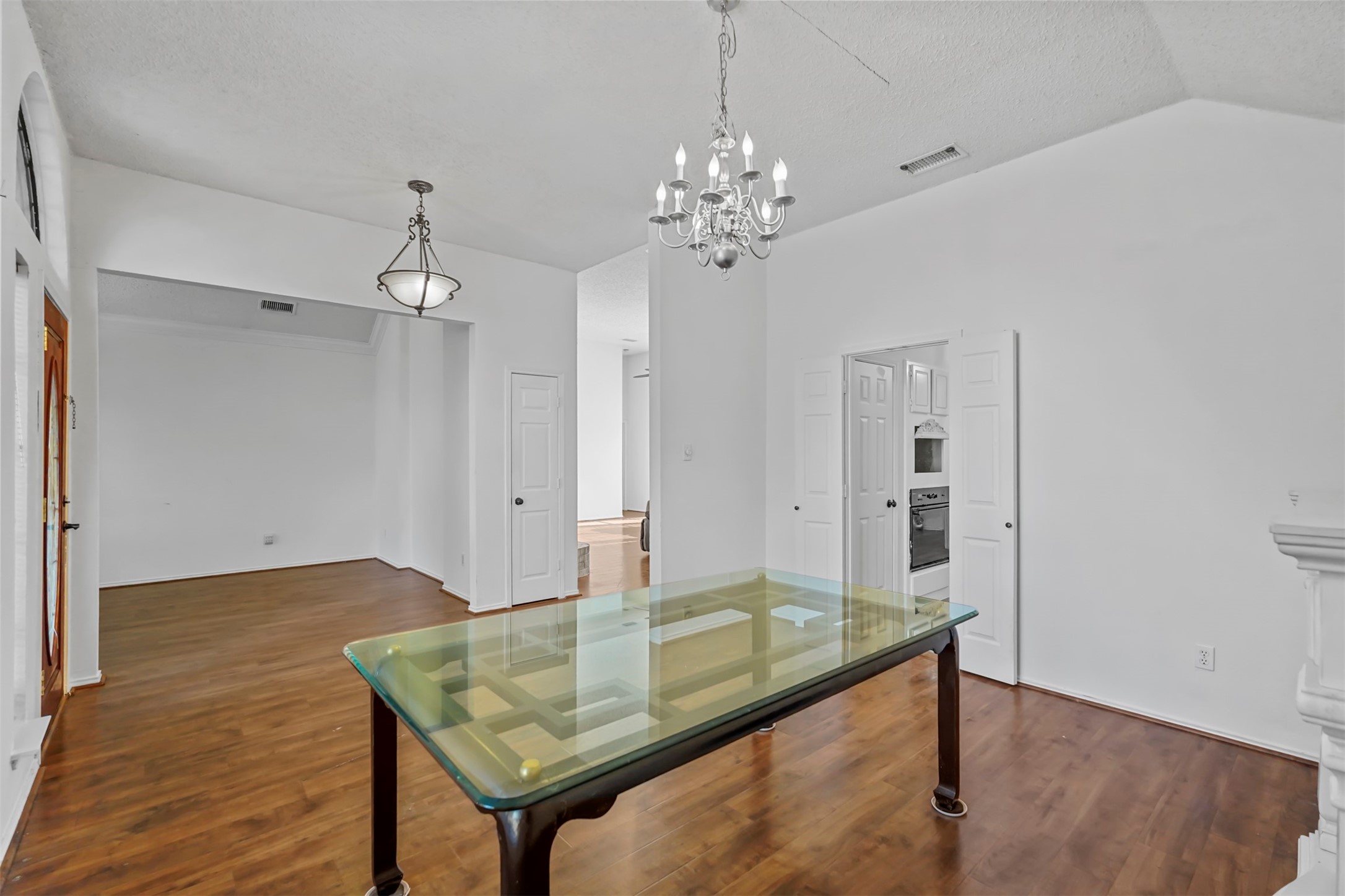 1704 Ariel Drive