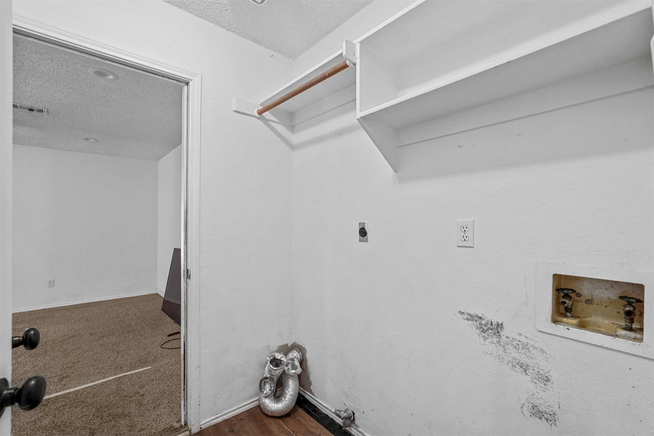 1704 Ariel Drive