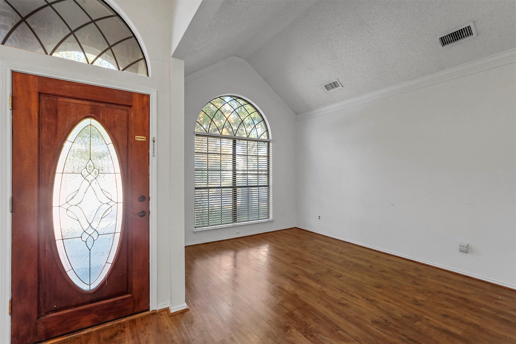 1704 Ariel Drive