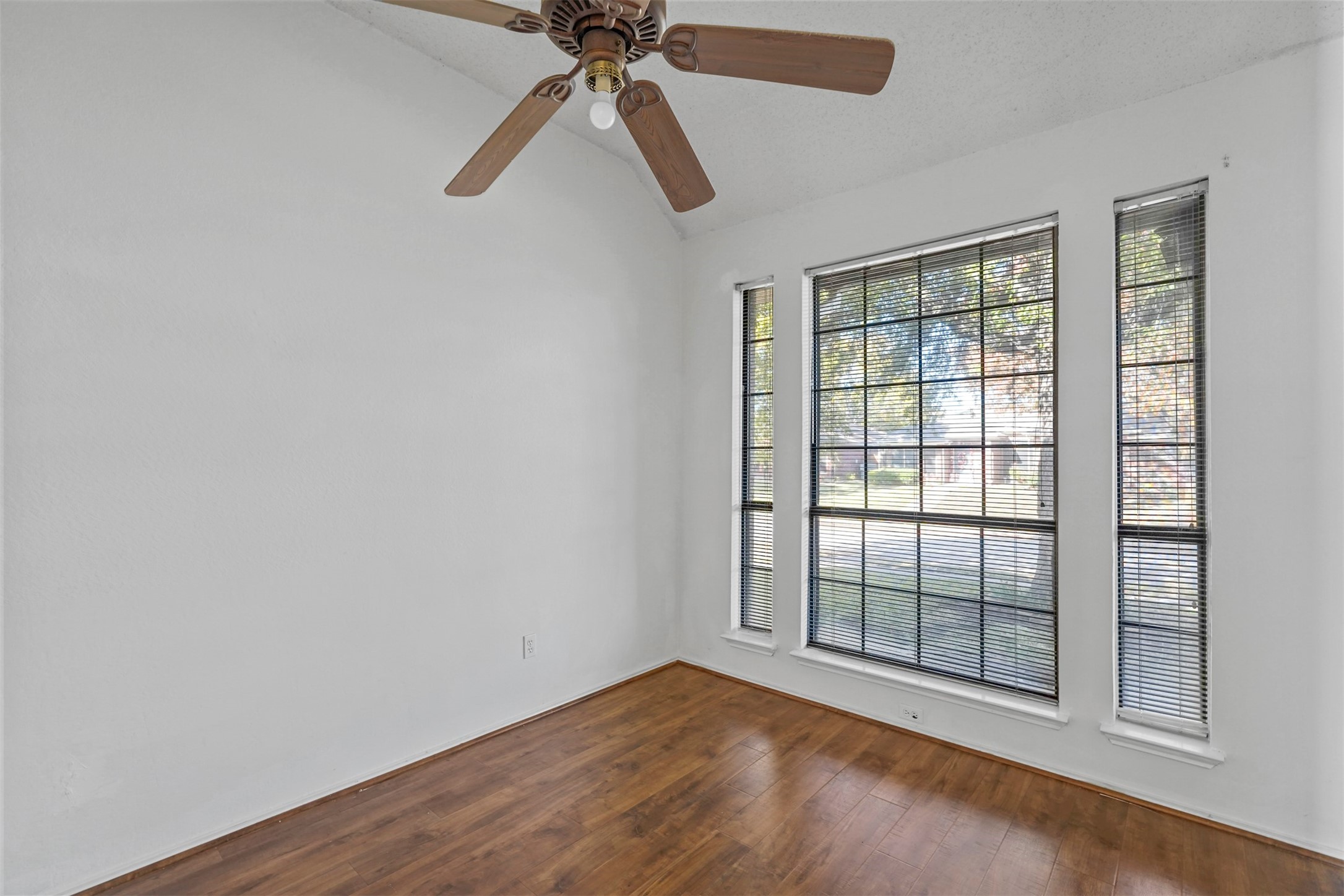 1704 Ariel Drive