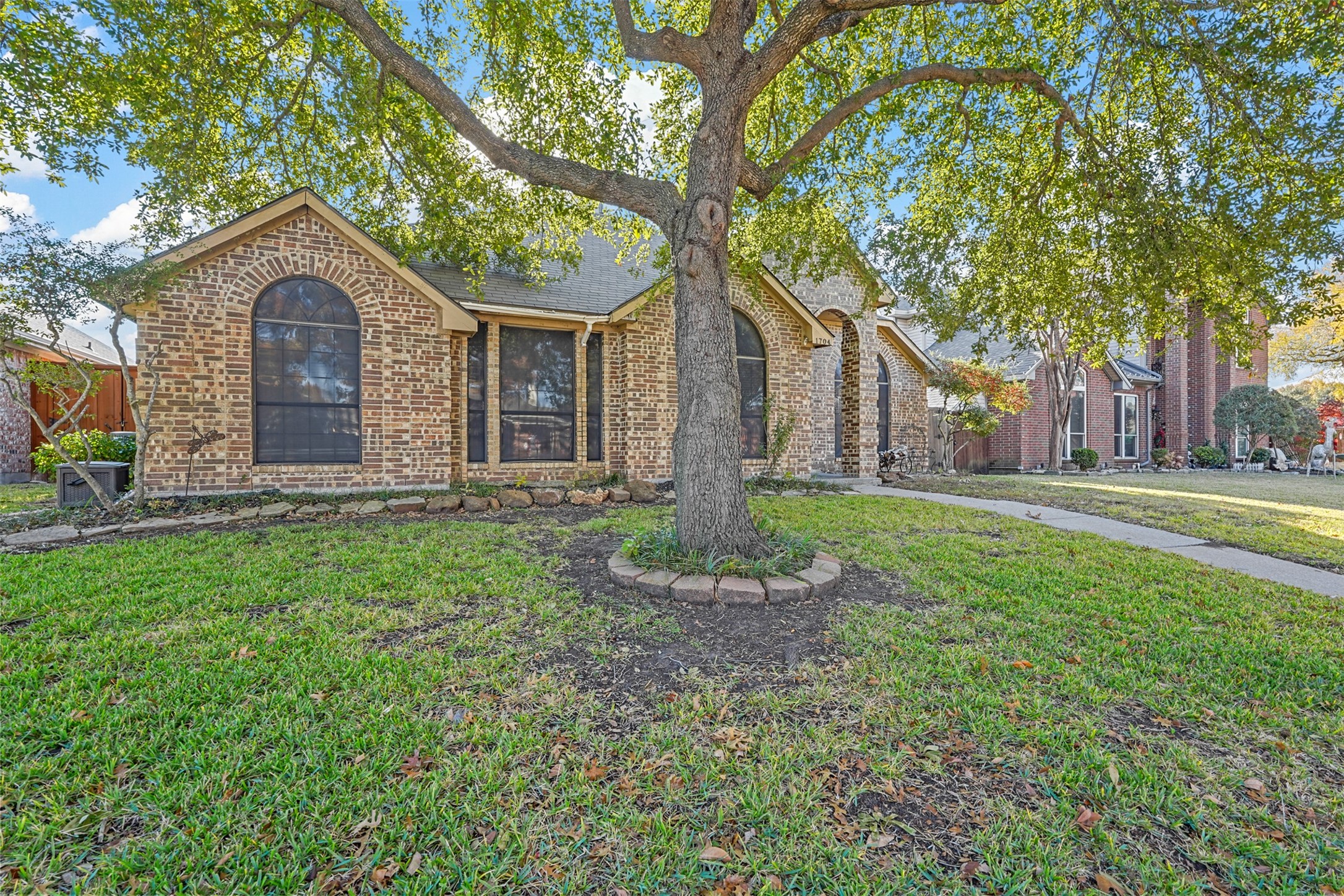1704 Ariel Drive