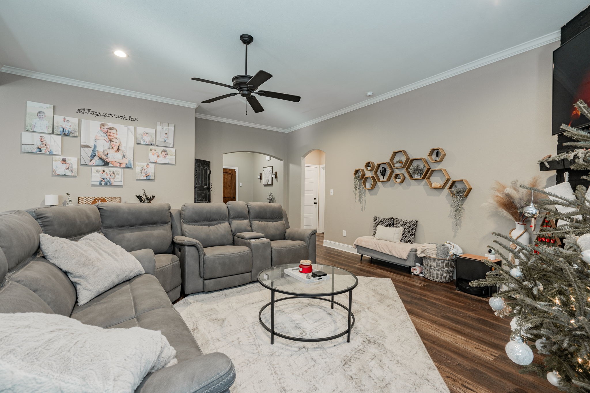 2504 Hollon Drive
