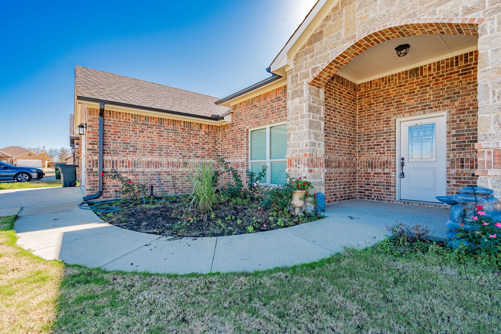 702 Coblestone Circle