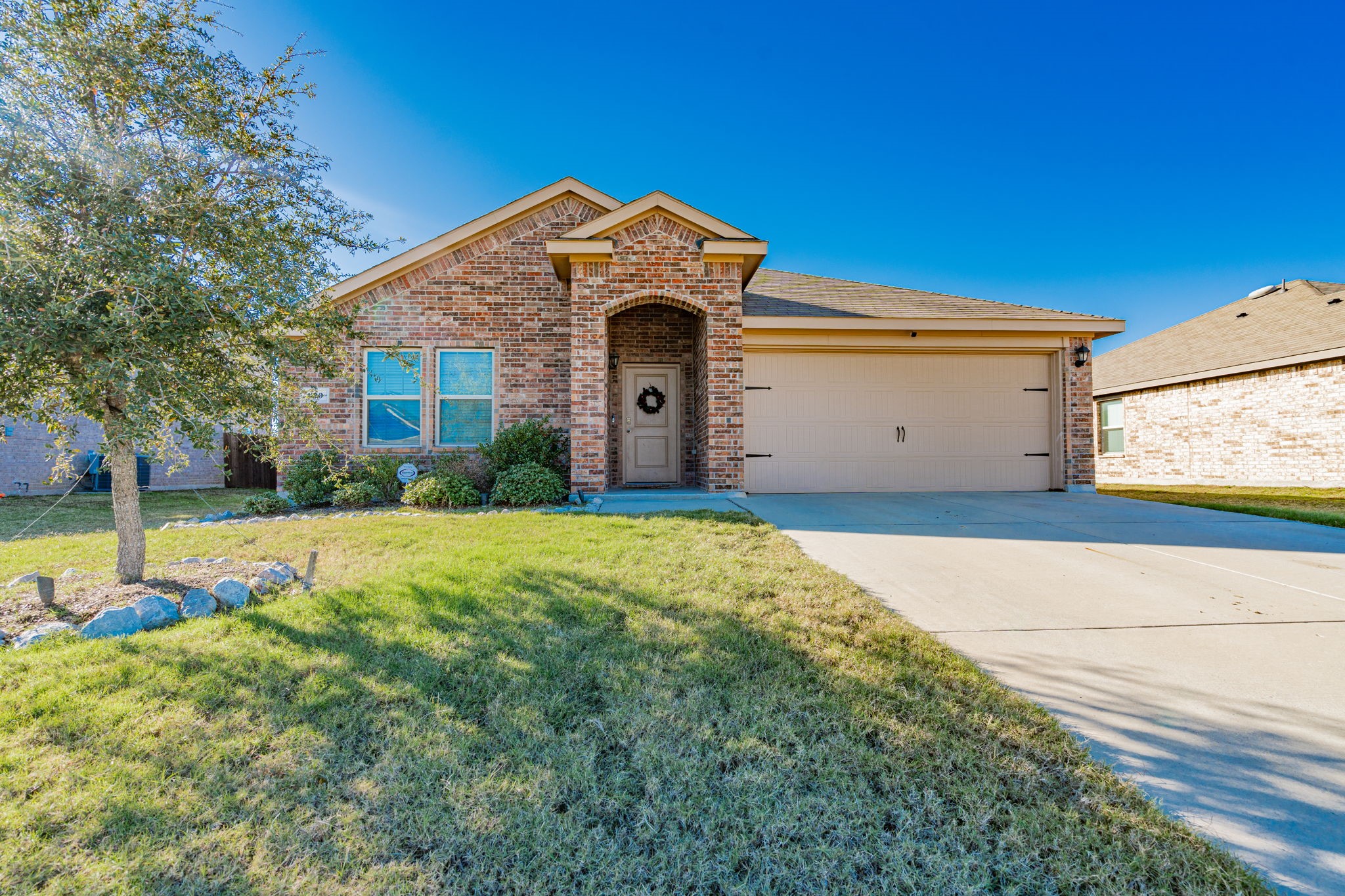 820 Community Way
