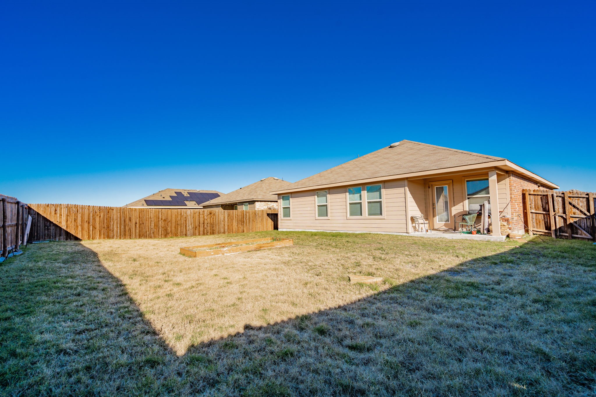 820 Community Way