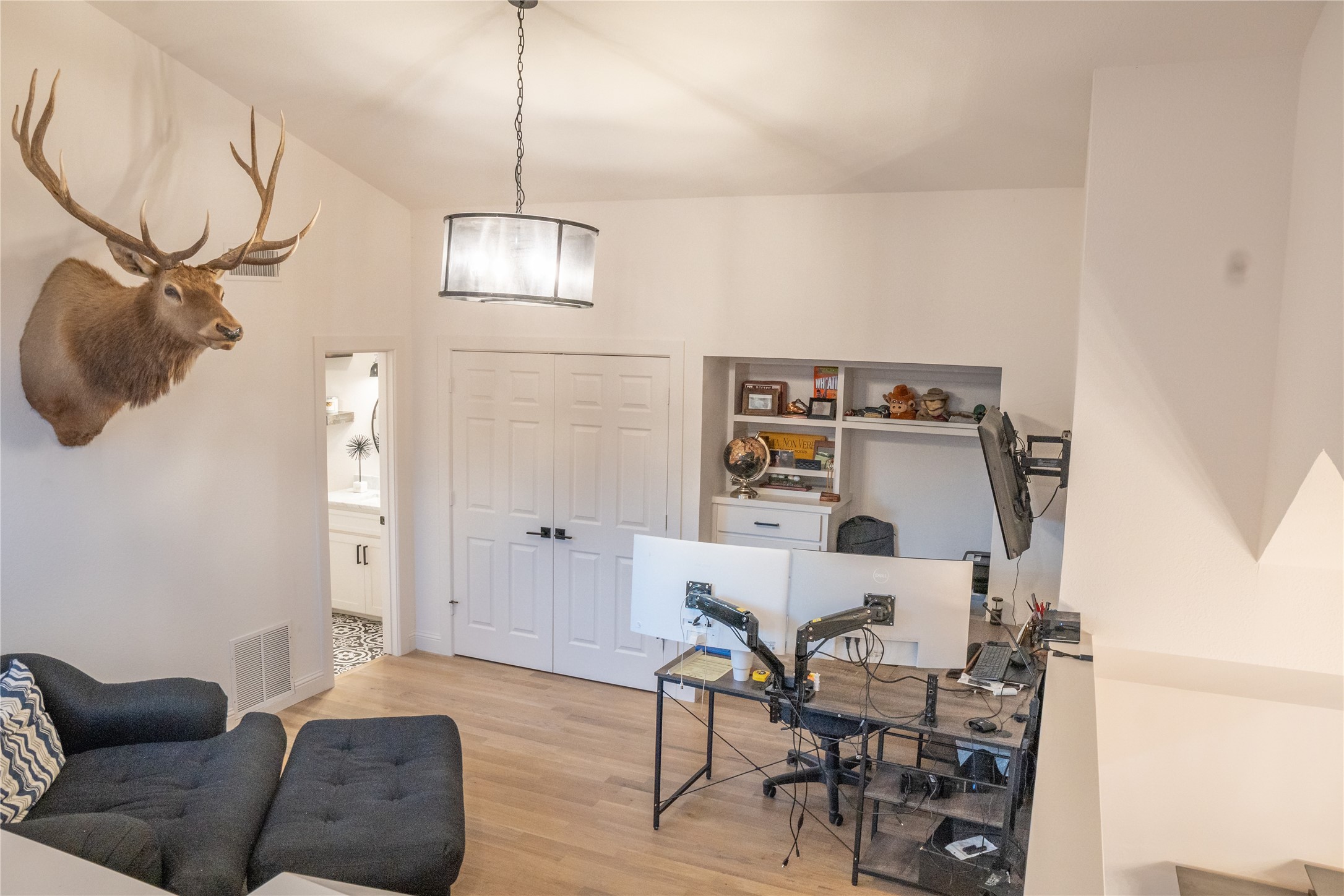 5528 Challenger Court
