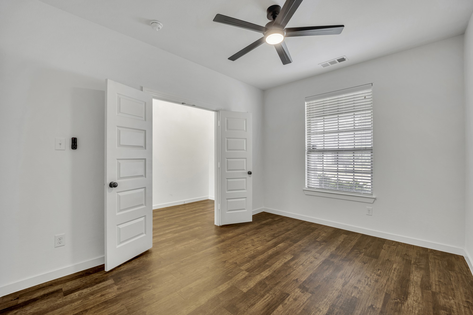 1803 Huntsman Way
