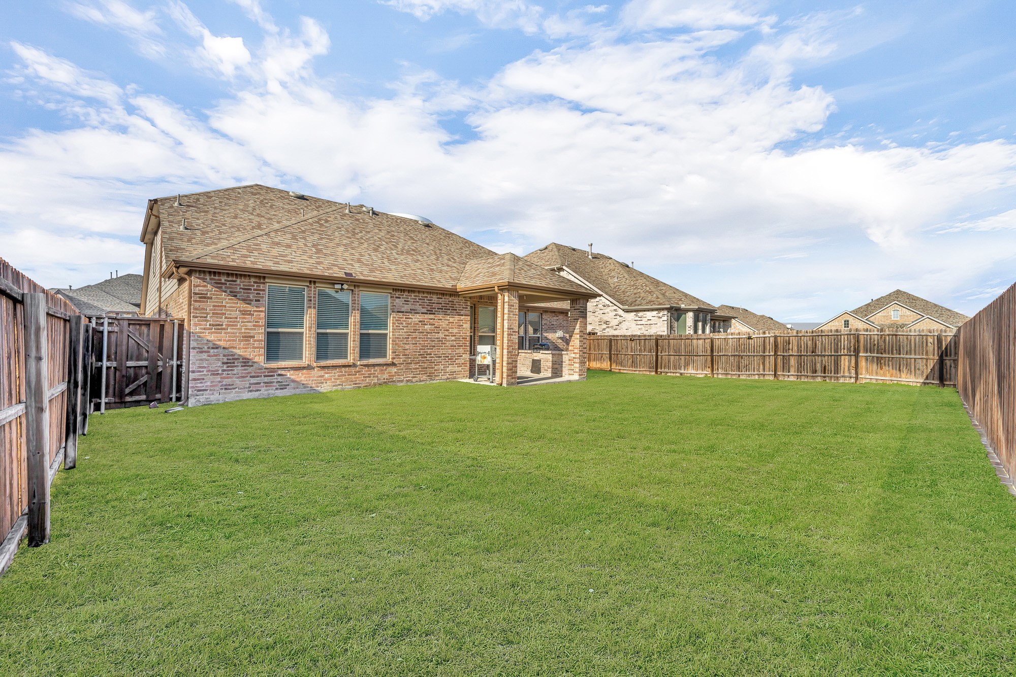 1803 Huntsman Way